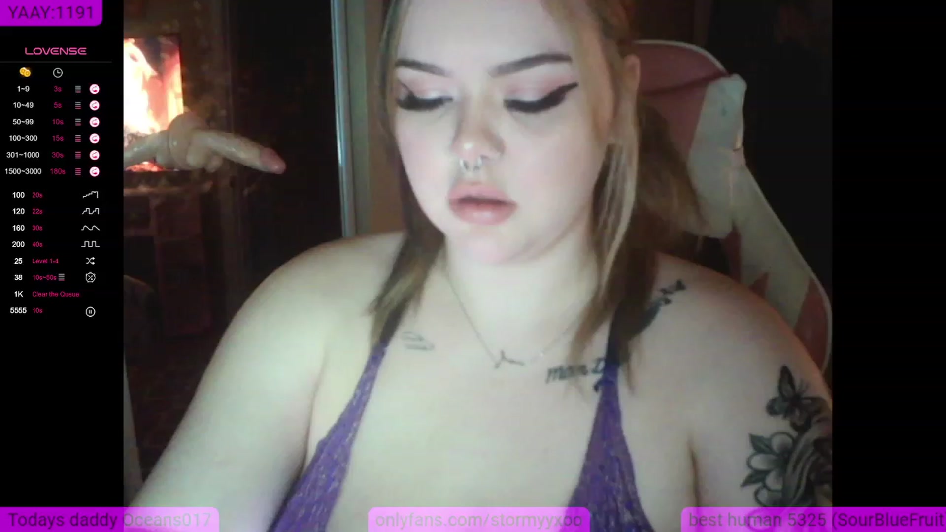 Gallery image thumbnail from Stormyxoo's myfreecams stream on, 09/23/2023, 02:35 image 15 of 20