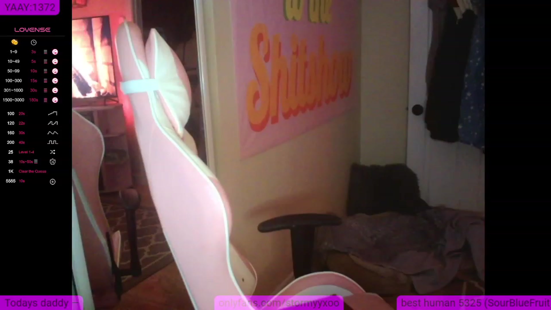Gallery image thumbnail from Stormyxoo's myfreecams stream on, 09/27/2023, 01:23 image 2 of 20