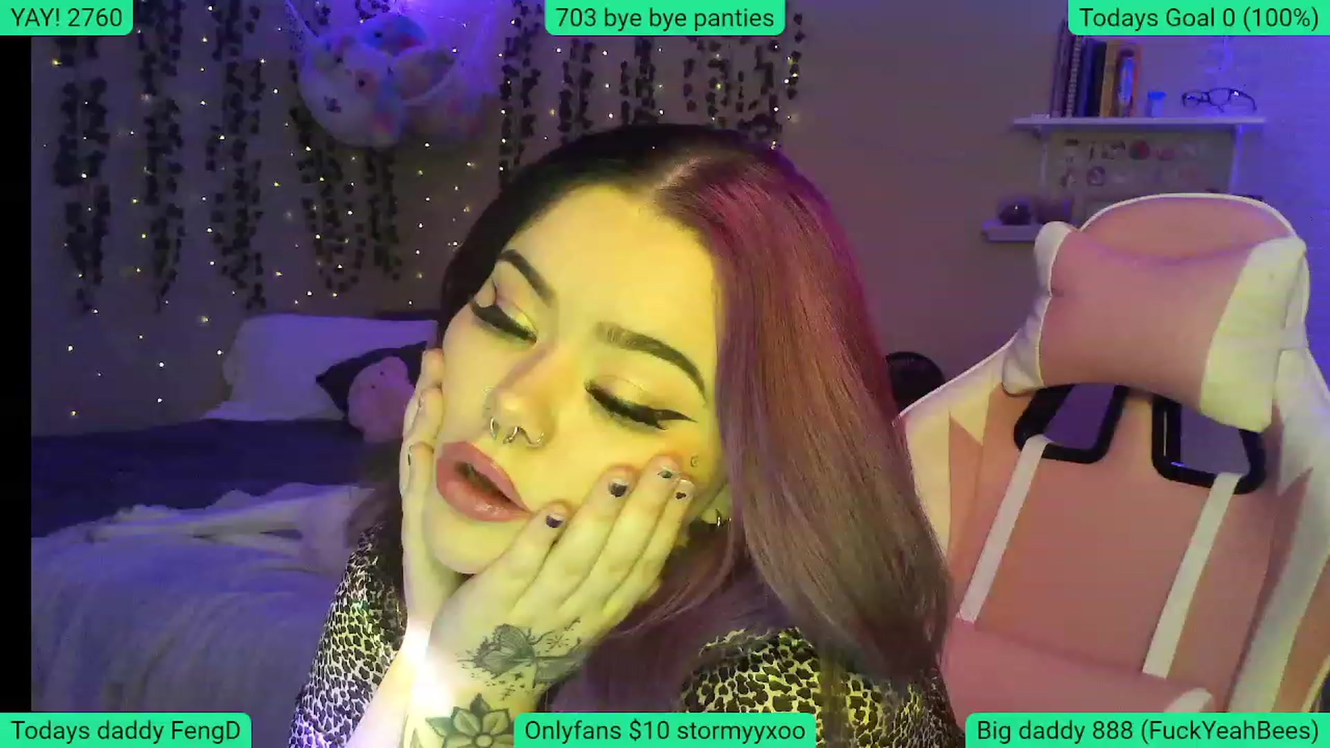 Gallery image thumbnail from Stormyxoo's myfreecams stream on, 01/14/2024, 02:58 image 19 of 20