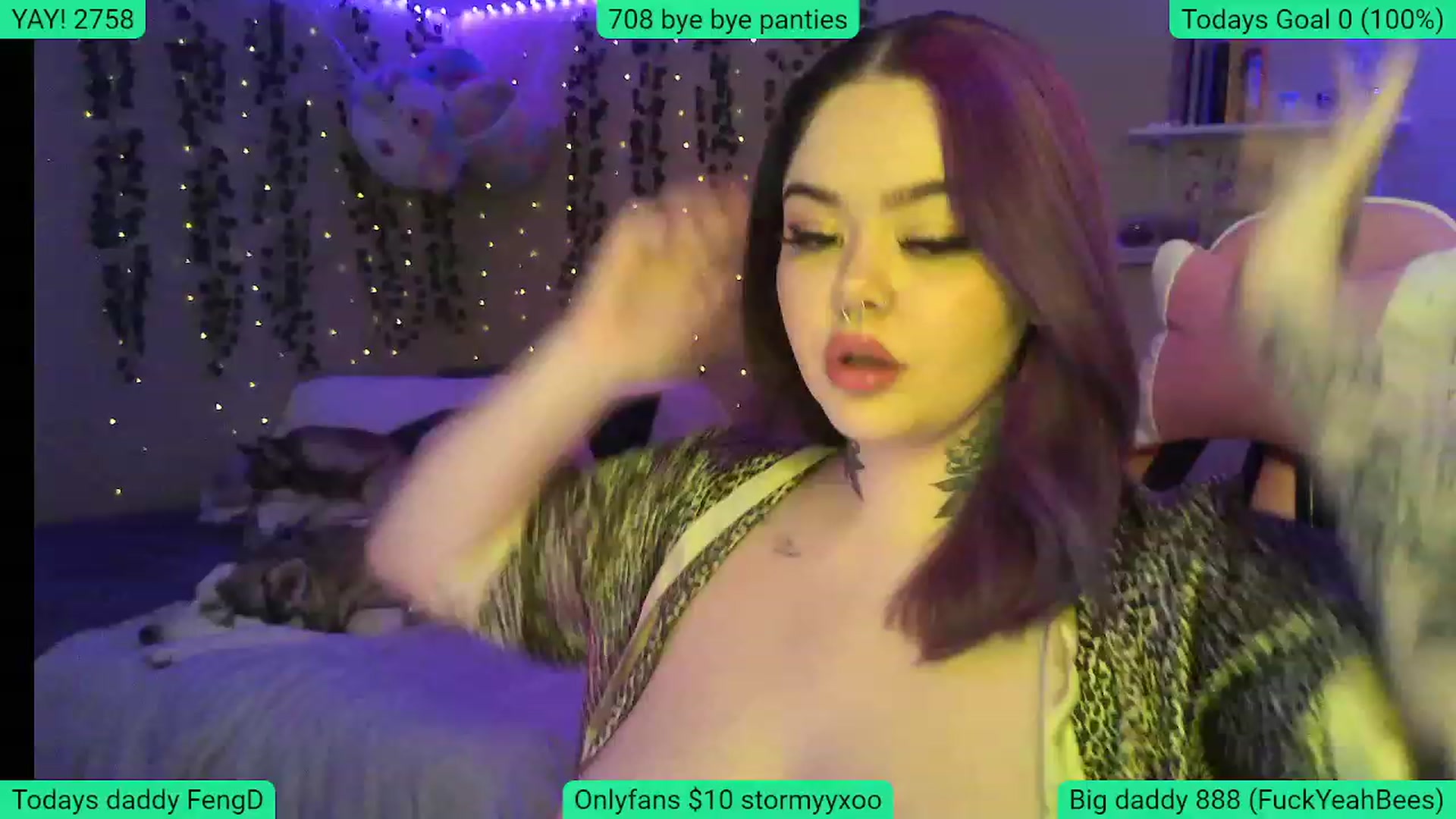 Gallery image thumbnail from Stormyxoo's myfreecams stream on, 01/14/2024, 02:58 image 17 of 20