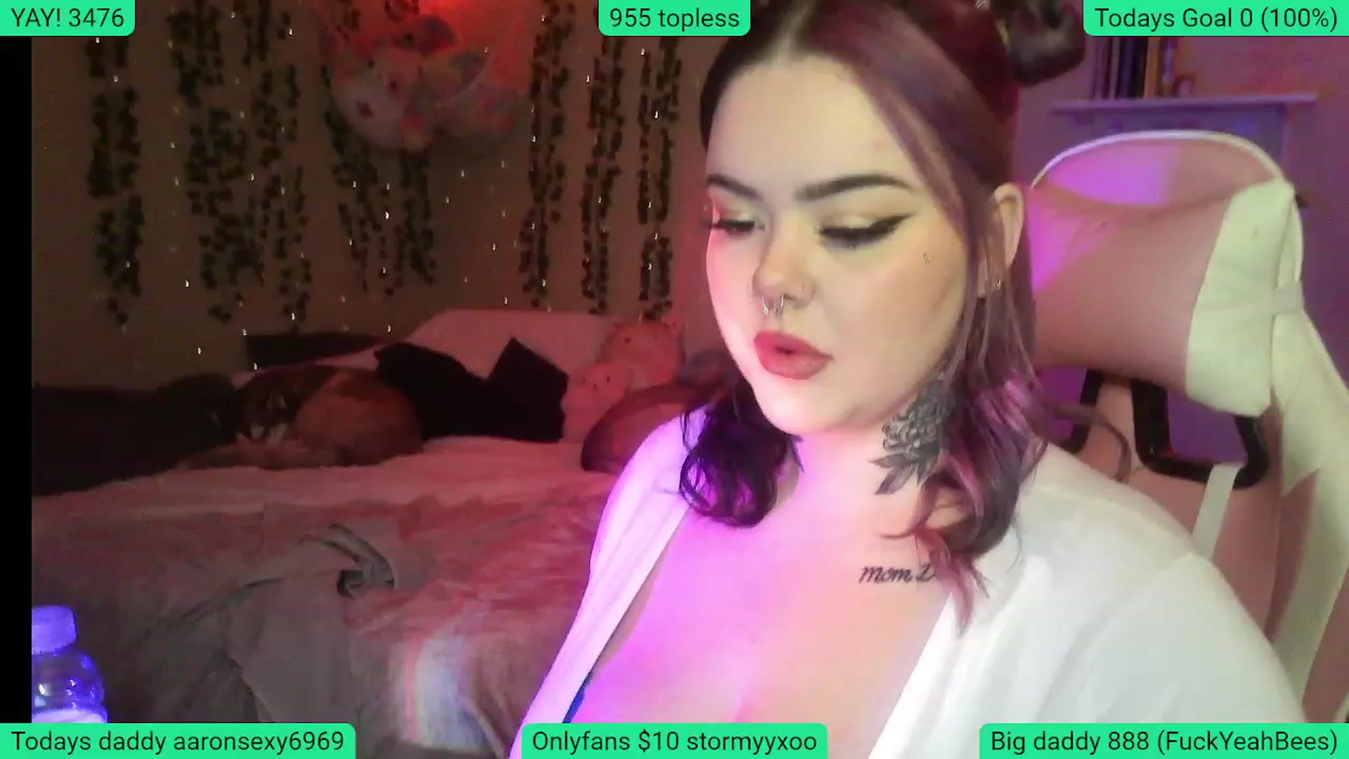 Gallery image thumbnail from Stormyxoo's myfreecams stream on, 01/20/2024, 02:34 image 4 of 20