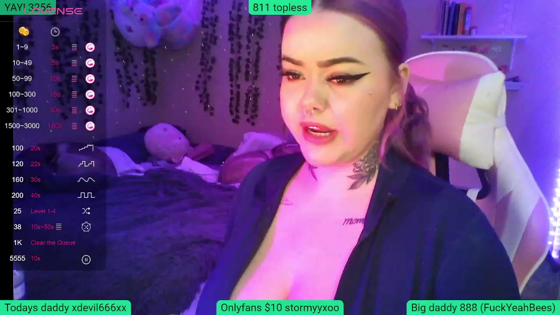 Gallery image thumbnail from Stormyxoo's myfreecams stream on, 01/22/2024, 04:50 image 18 of 20