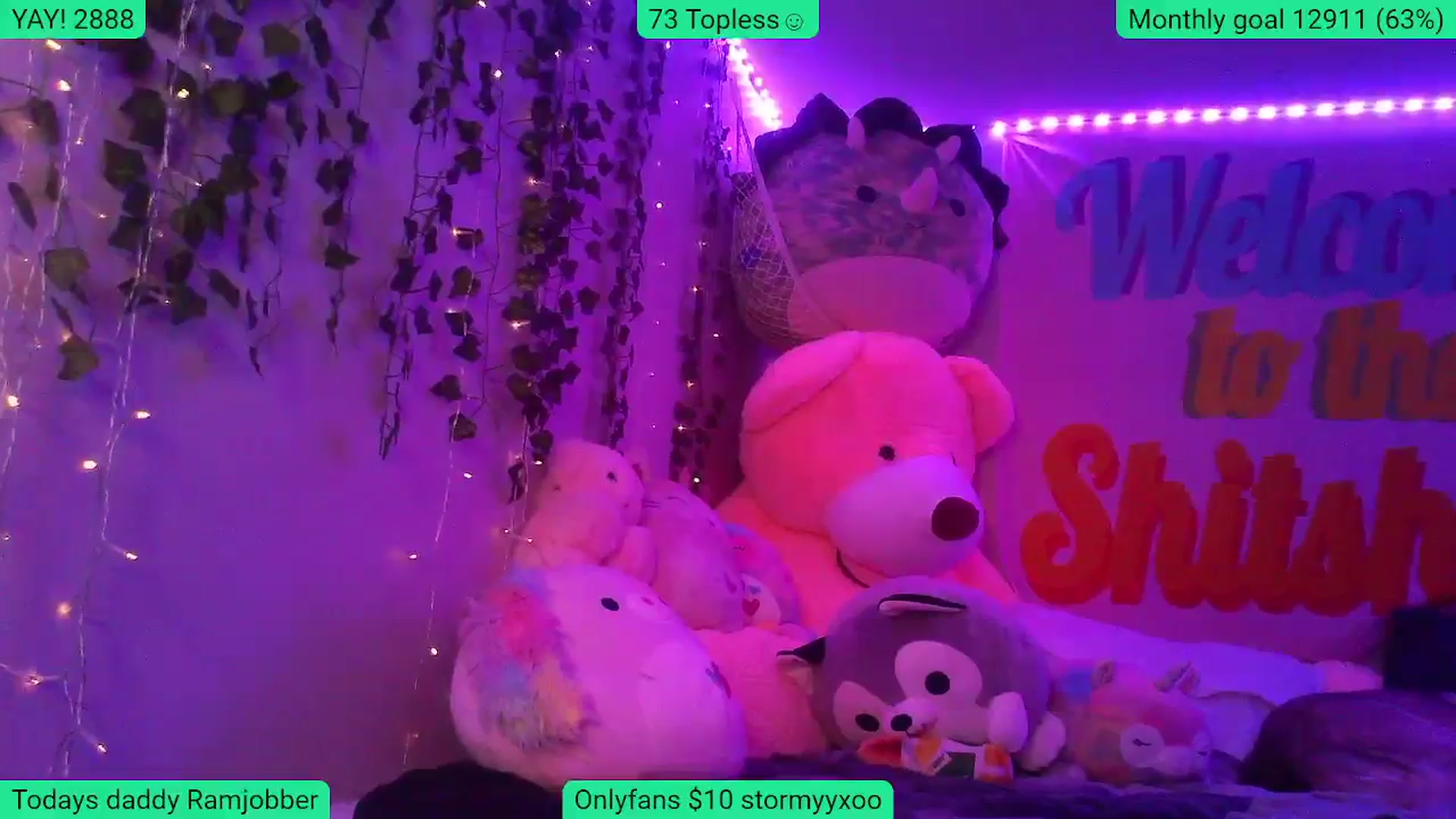 Gallery image thumbnail from Stormyxoo's myfreecams stream on, 03/22/2024, 02:31 image 16 of 20