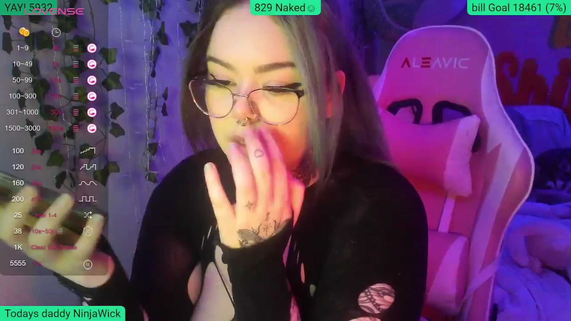 Gallery image thumbnail from Stormyxoo's myfreecams stream on, 04/10/2024, 03:55 image 14 of 20