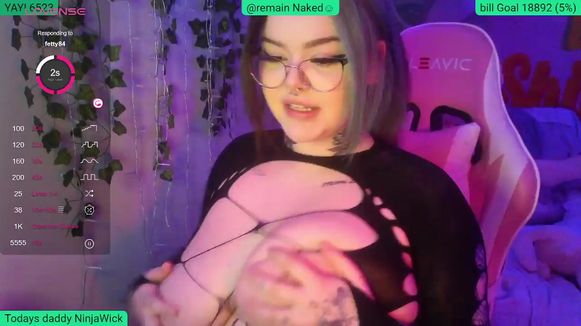 Gallery image thumbnail from Stormyxoo's myfreecams stream on, 04/10/2024, 03:55 image 11 of 20