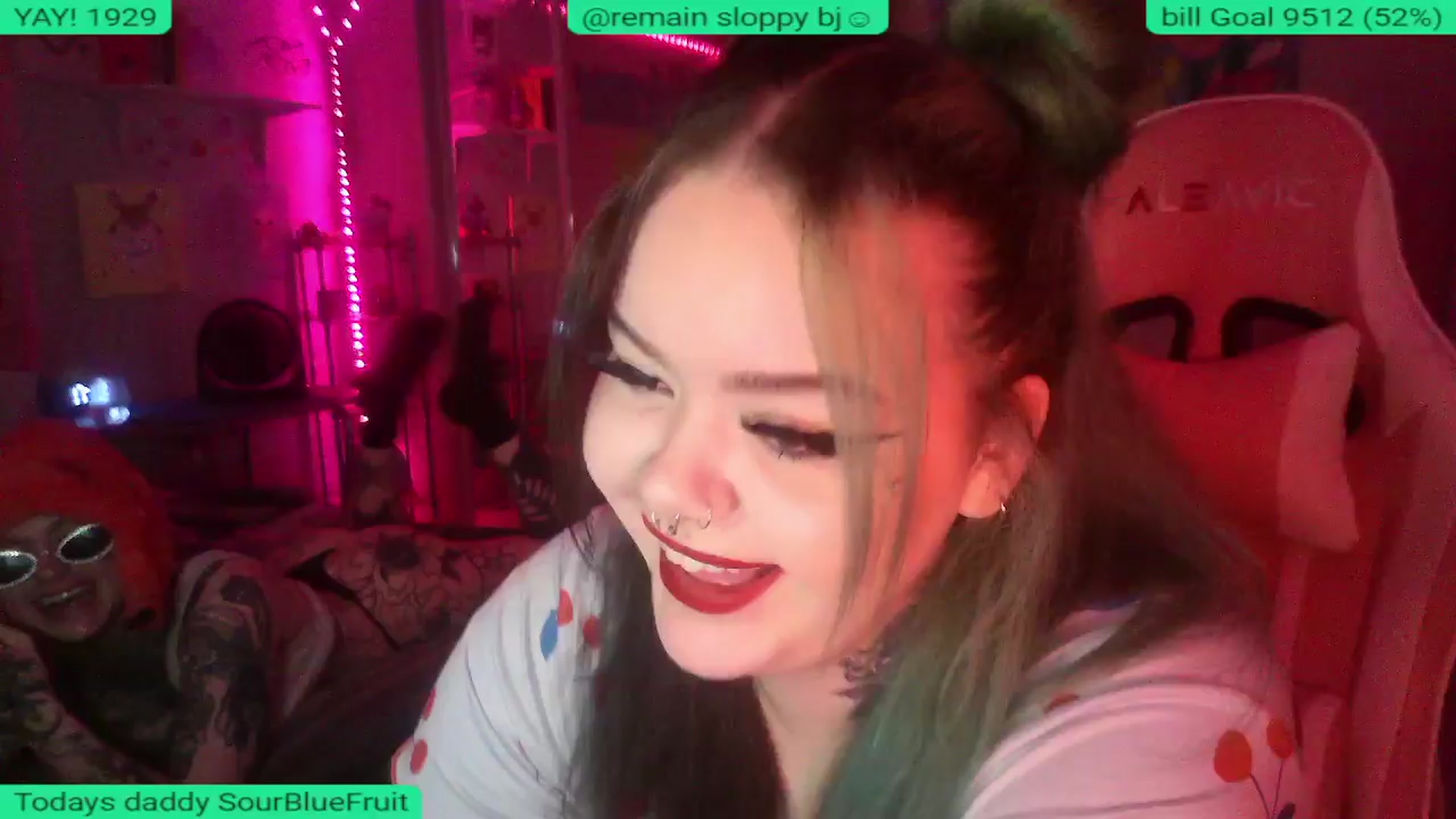 Gallery image thumbnail from Stormyxoo's myfreecams stream on, 04/12/2024, 03:41 image 18 of 20