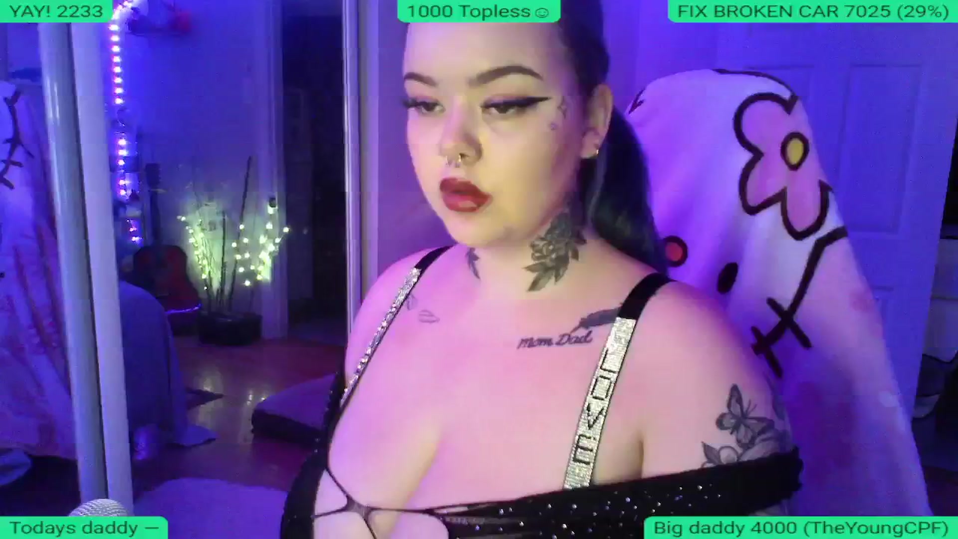 Gallery image thumbnail from Stormyxoo's myfreecams stream on, 05/16/2024, 02:39 image 2 of 20
