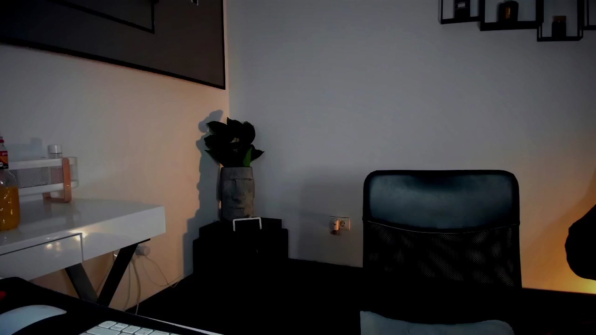 Gallery image thumbnail from Str8toheaven's myfreecams stream on, 09/21/2024, 21:31 image 13 of 20