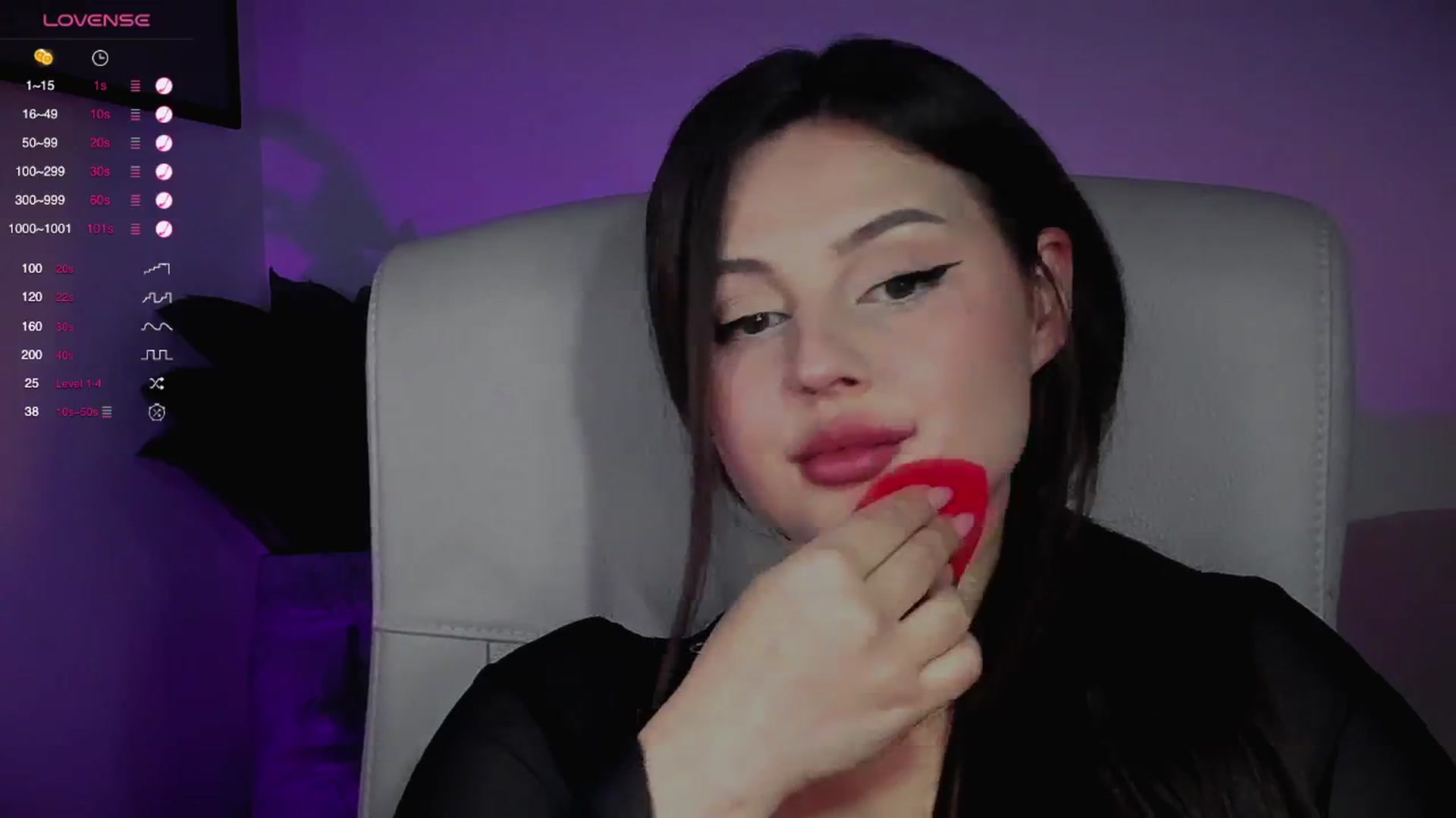 Gallery image thumbnail from Str8toheaven's myfreecams stream on, 11/24/2024, 16:27 image 14 of 20