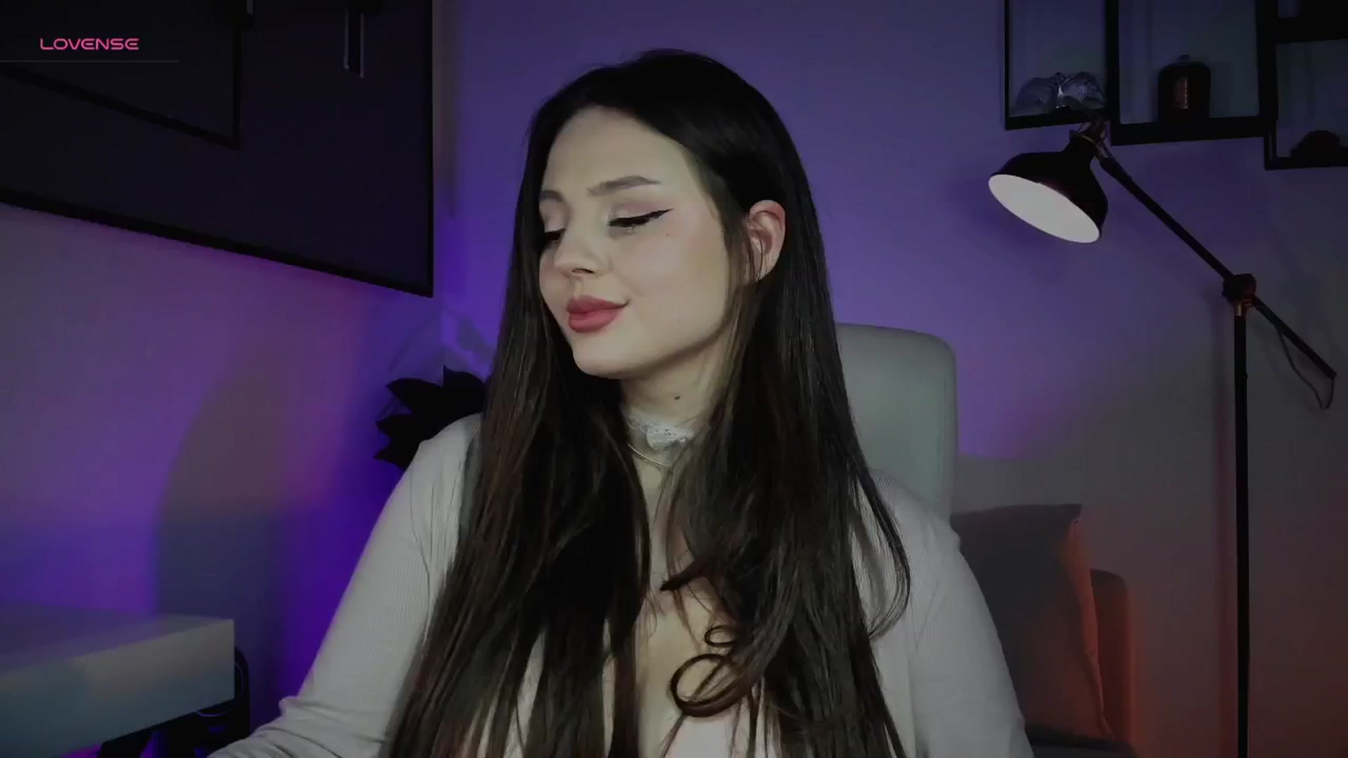 Gallery image thumbnail from Str8toheaven's myfreecams stream on, 11/30/2024, 18:01 image 18 of 20
