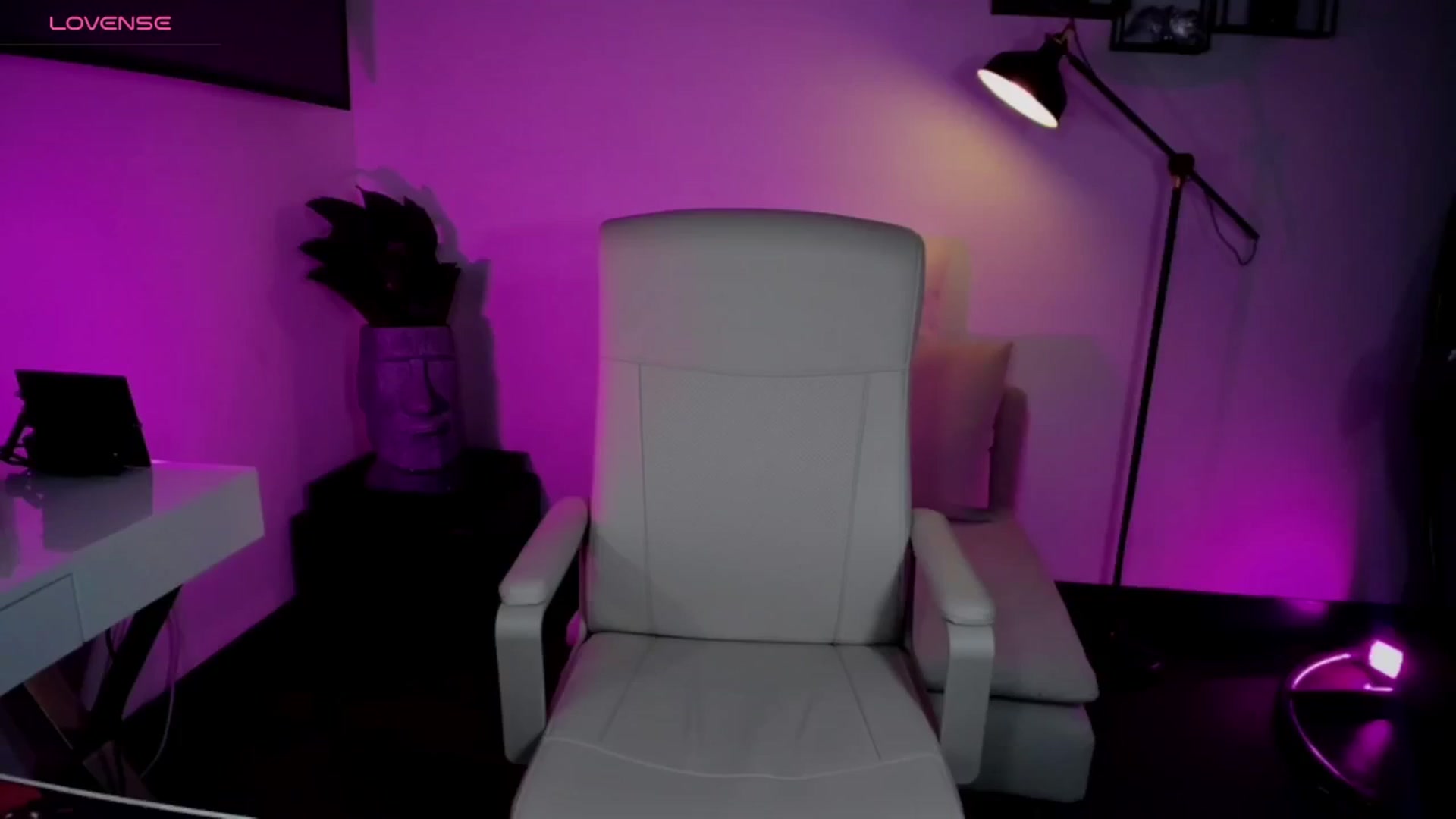 Gallery image thumbnail from Str8toheaven's myfreecams stream on, 01/25/2025, 17:12 image 14 of 20