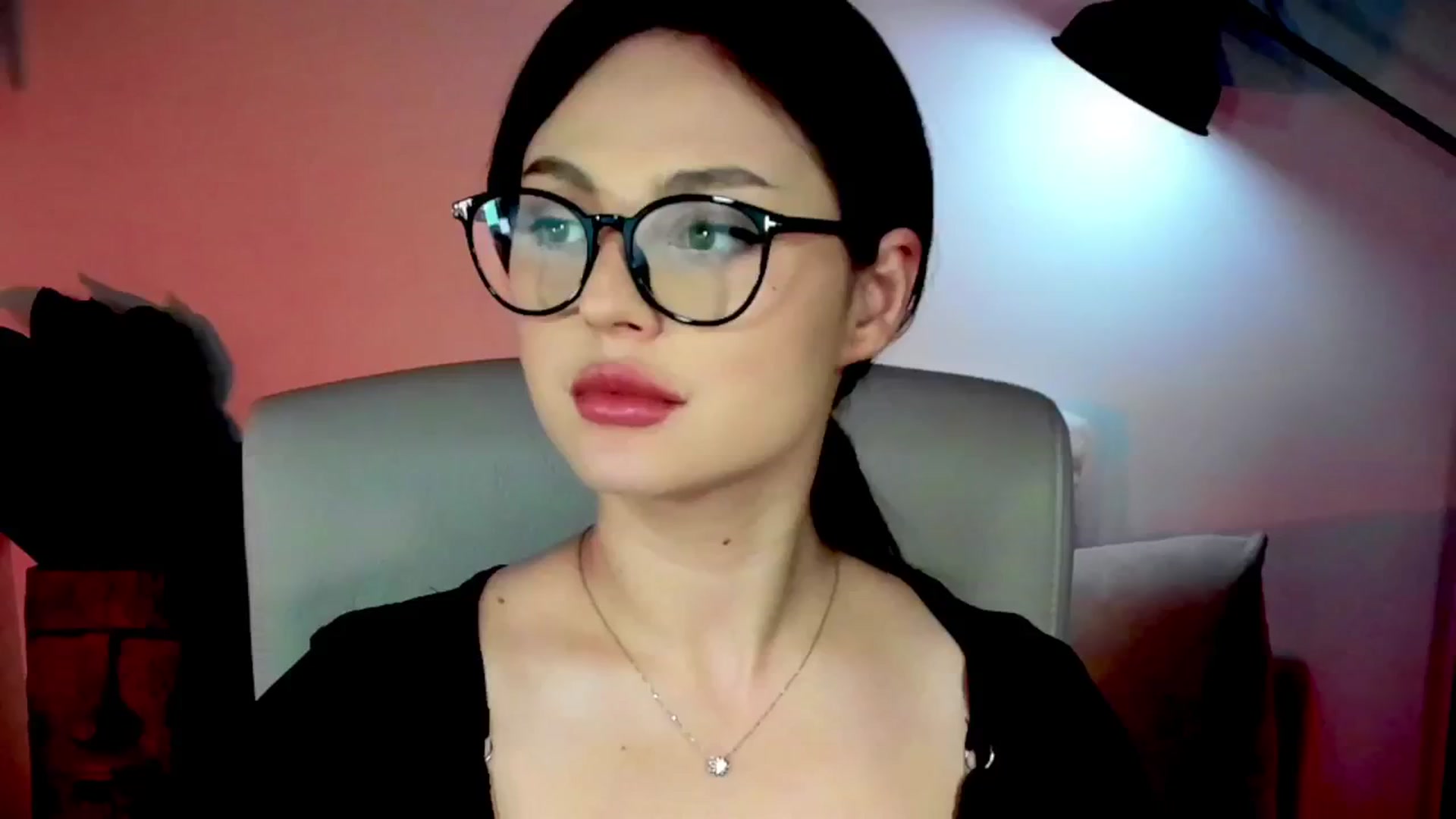 Gallery image thumbnail from Str8toheaven's myfreecams stream on, 04/02/2025, 15:44 image 9 of 20