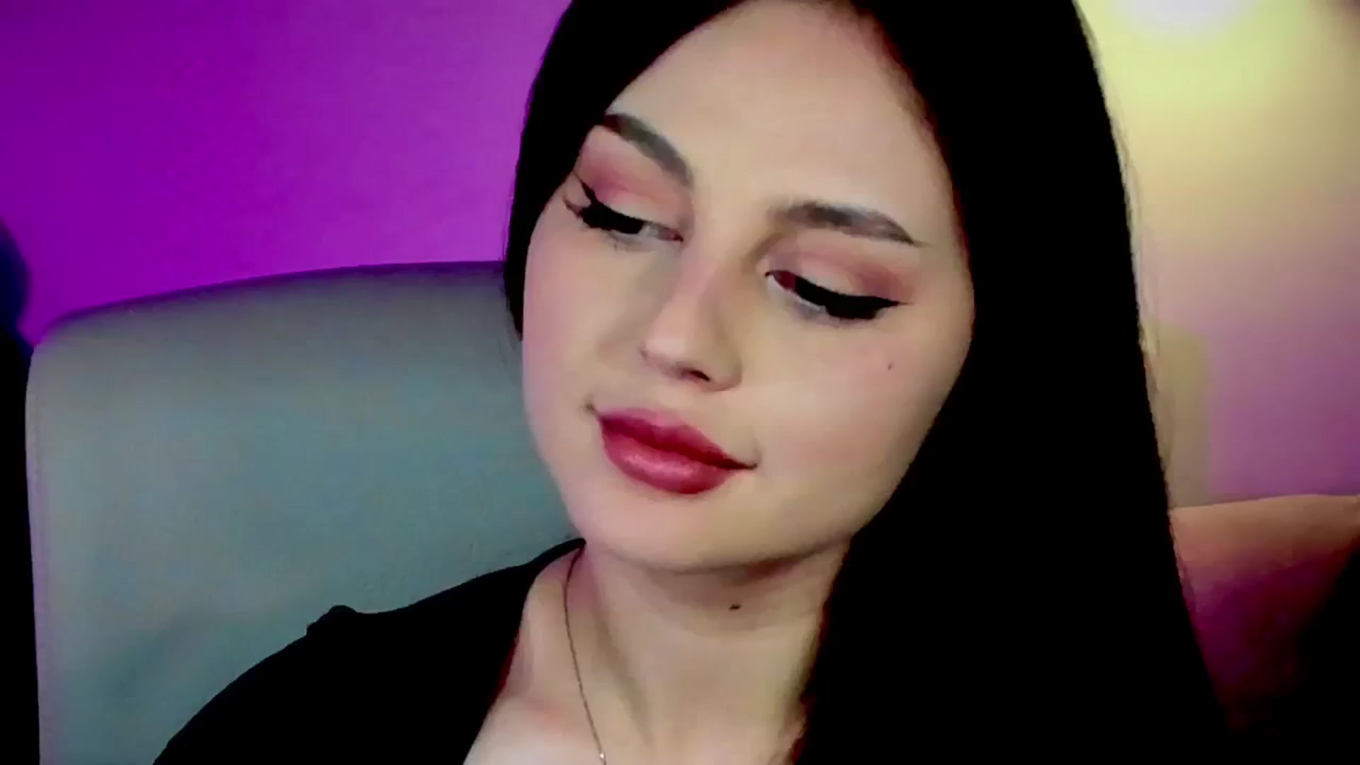 Gallery image thumbnail from Str8toheaven's myfreecams stream on, 04/02/2025, 15:44 image 3 of 20