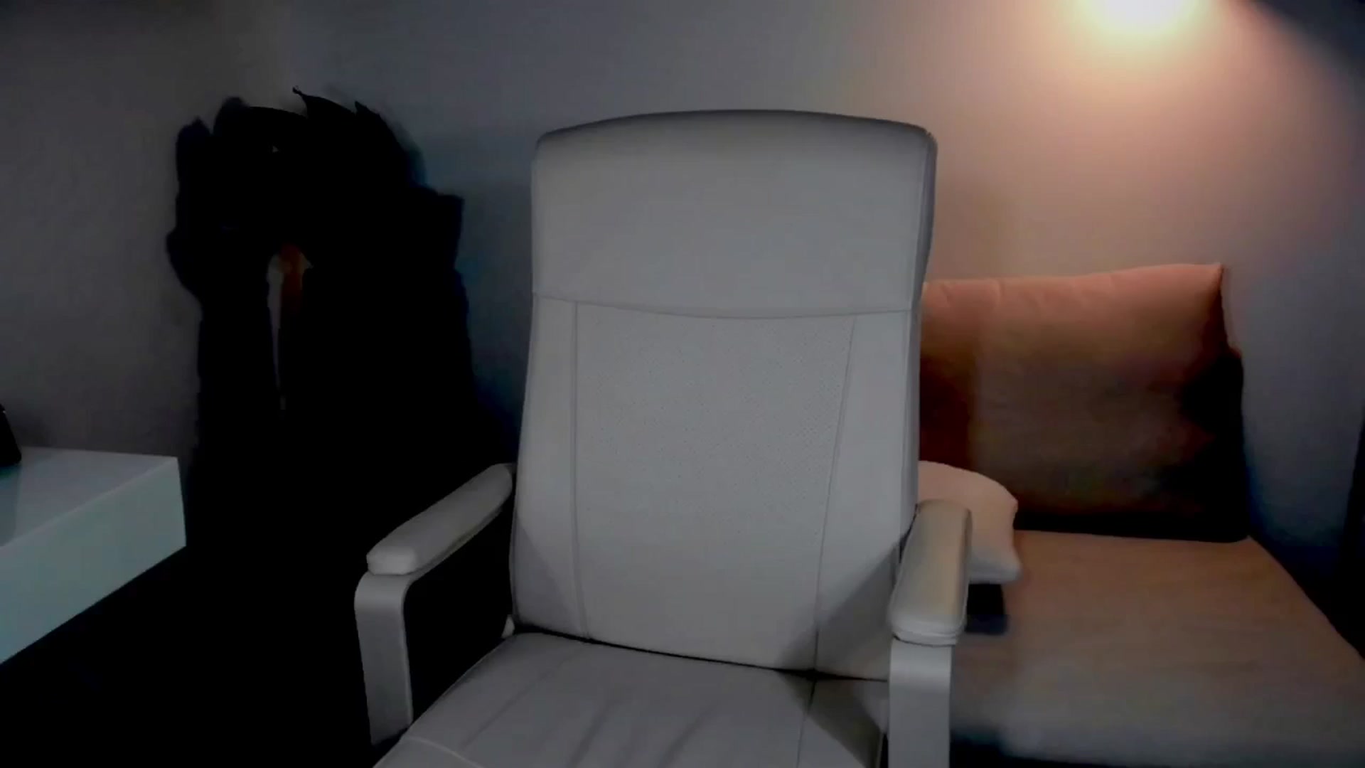 Gallery image thumbnail from Str8toheaven's myfreecams stream on, 04/16/2025, 15:01 image 16 of 20