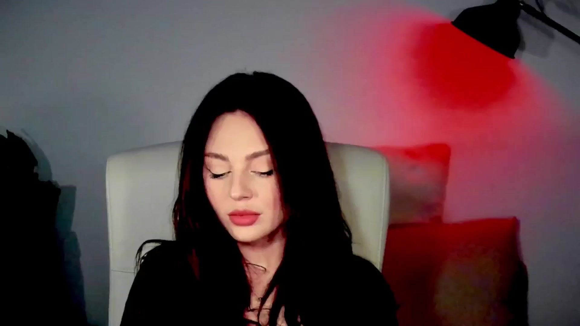 Gallery image thumbnail from Str8toheaven's myfreecams stream on, 04/18/2025, 13:42 image 10 of 20