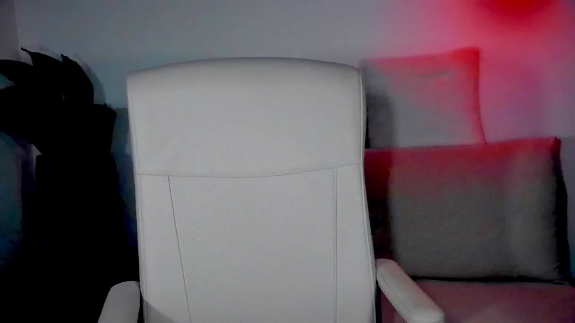 Gallery image thumbnail from Str8toheaven's myfreecams stream on, 05/03/2025, 19:29 image 15 of 20