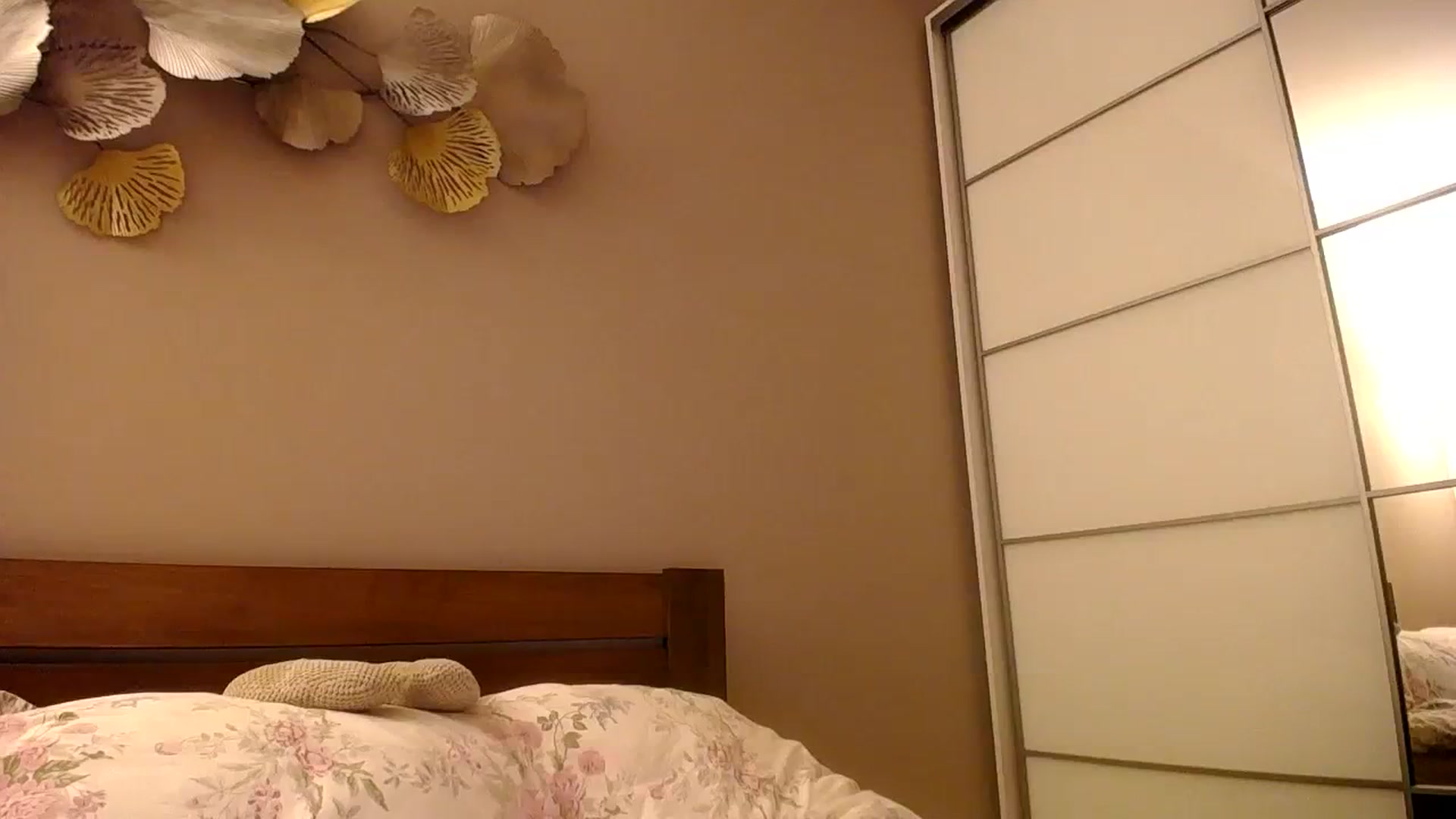 Gallery image thumbnail from StrangerG's myfreecams stream on, 12/27/2023, 22:01 image 12 of 20
