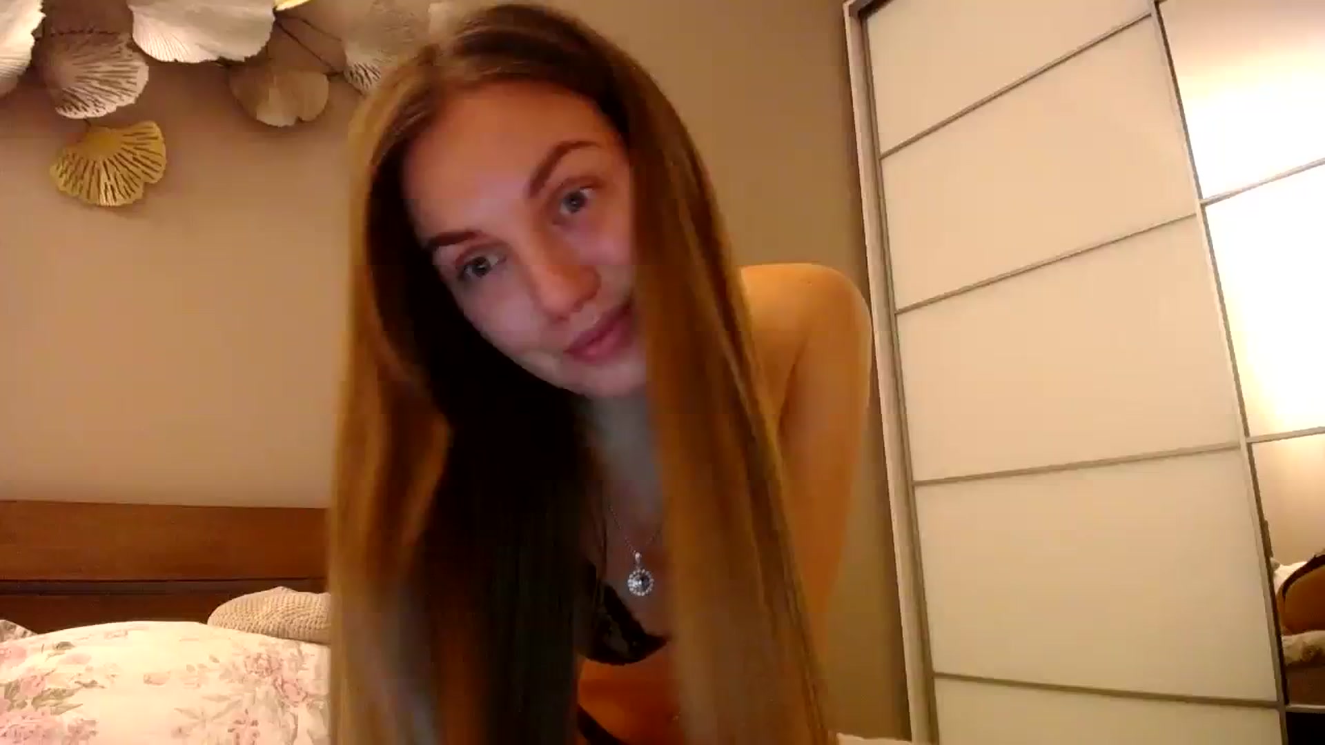 Gallery image thumbnail from StrangerG's myfreecams stream on, 12/27/2023, 22:01 image 8 of 20