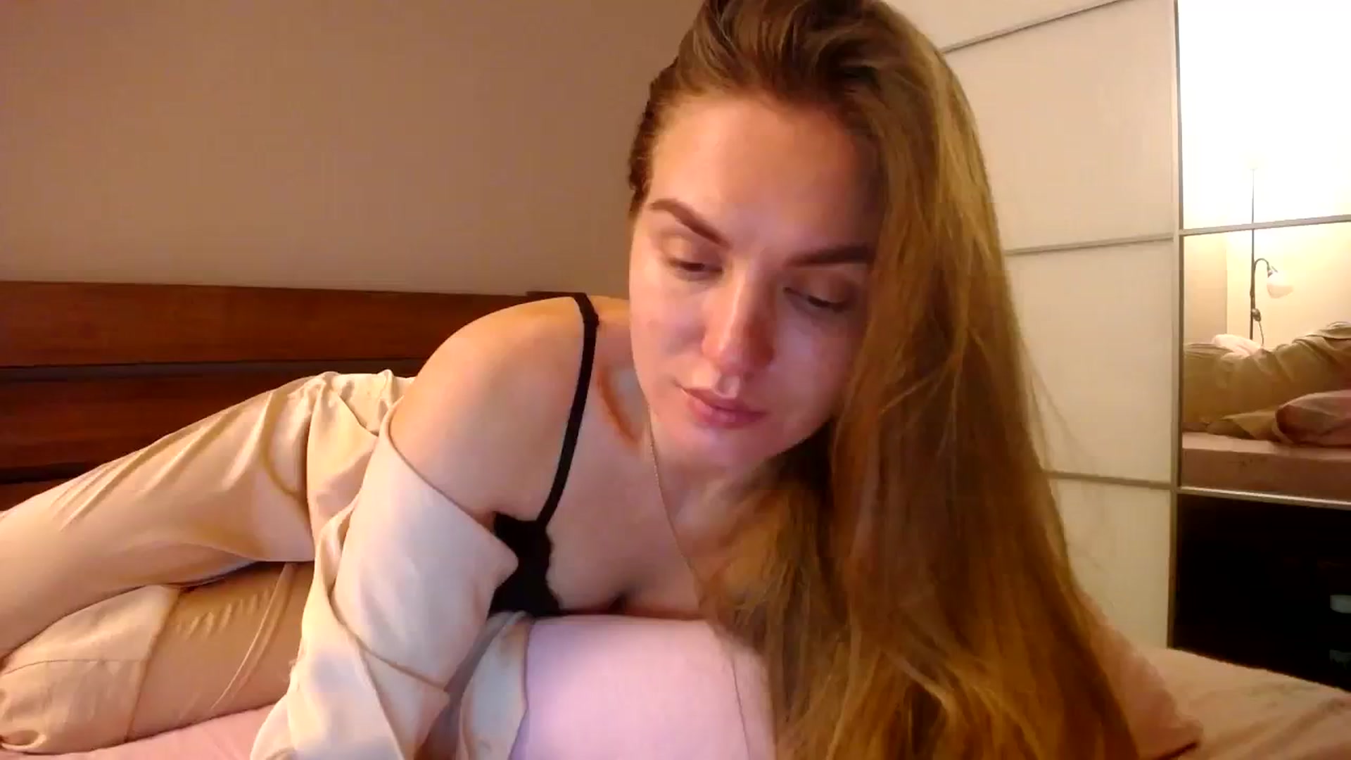 Gallery image thumbnail from StrangerG's myfreecams stream on, 01/07/2024, 23:16 image 3 of 20