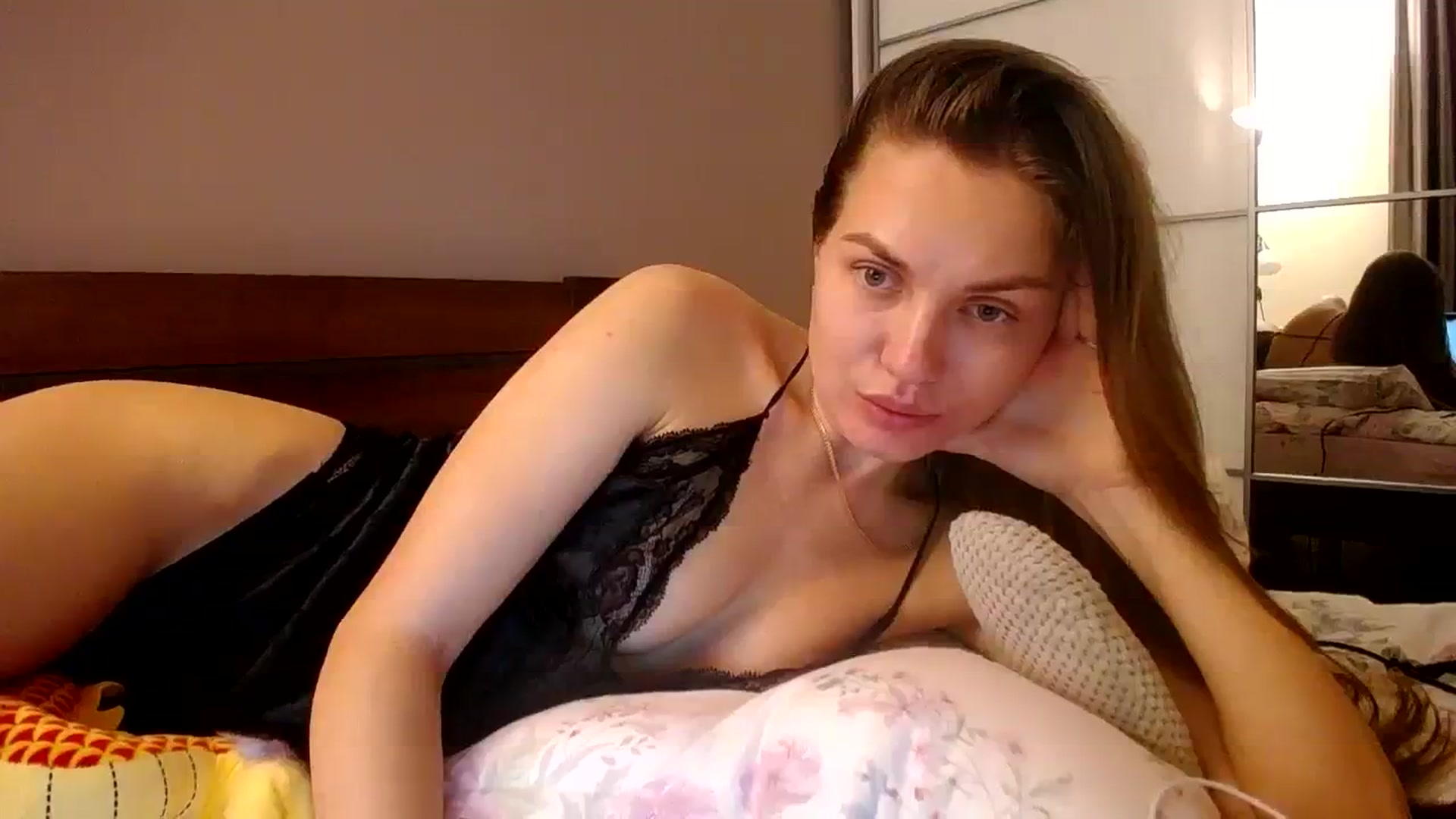 Gallery image thumbnail from StrangerG's myfreecams stream on, 01/17/2024, 21:48 image 3 of 20