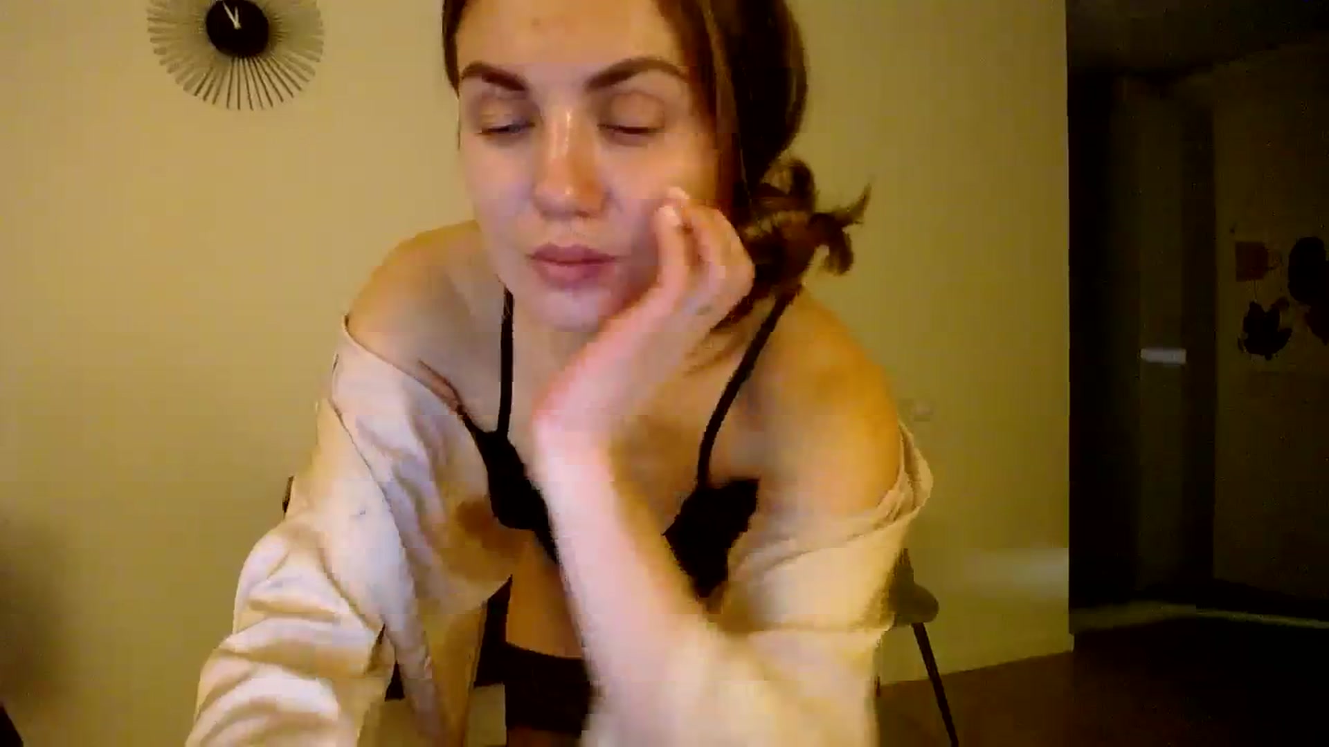 Gallery image thumbnail from StrangerG's myfreecams stream on, 01/21/2024, 22:03 image 7 of 20