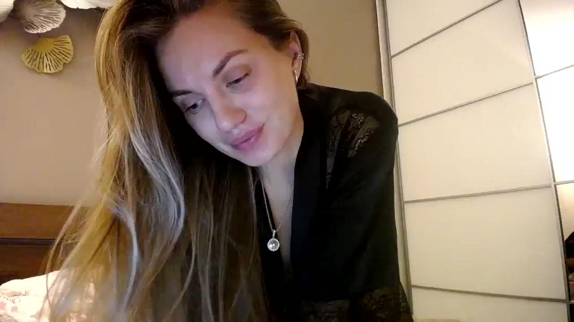 Gallery image thumbnail from StrangerG's myfreecams stream on, 02/25/2024, 22:51 image 16 of 20