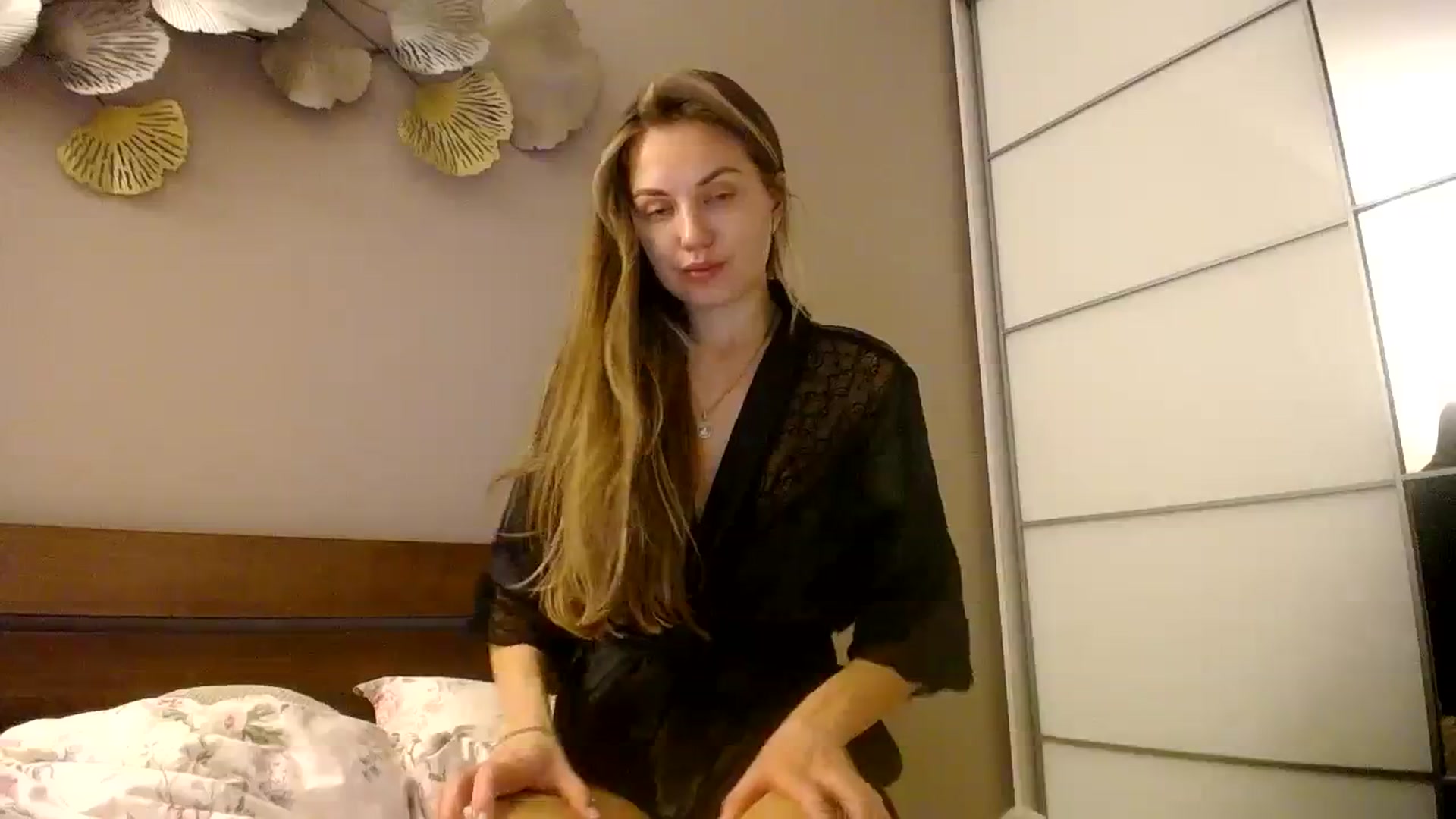 Gallery image thumbnail from StrangerG's myfreecams stream on, 02/25/2024, 22:51 image 13 of 20