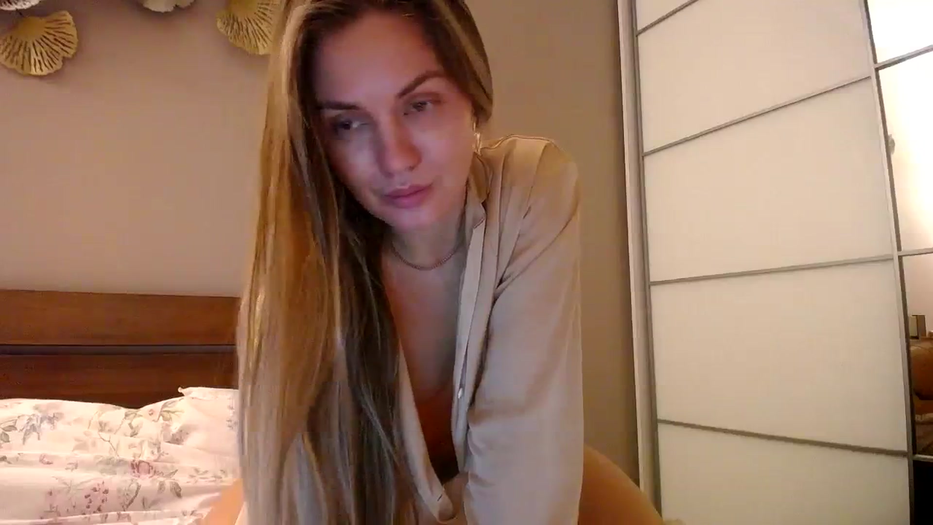 Gallery image thumbnail from StrangerG's myfreecams stream on, 03/01/2024, 23:29 image 16 of 20