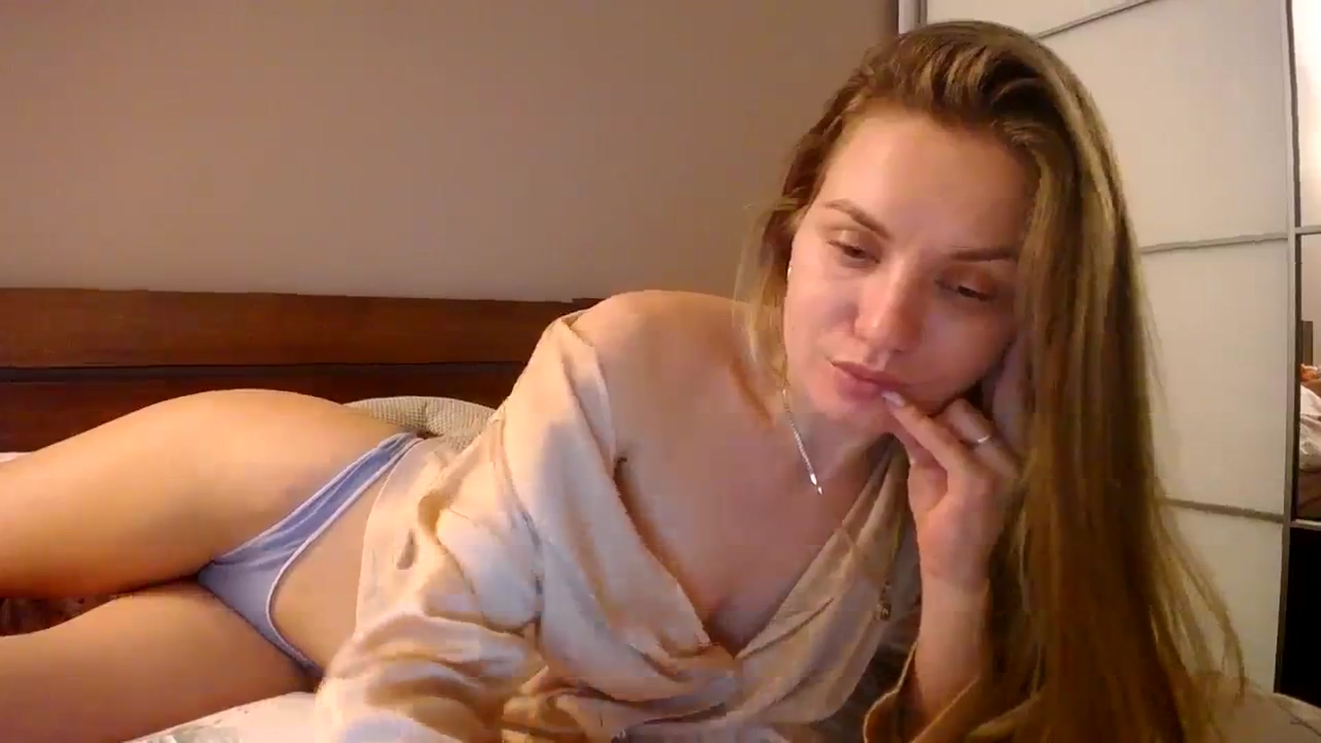 Gallery image thumbnail from StrangerG's myfreecams stream on, 03/01/2024, 23:29 image 4 of 20