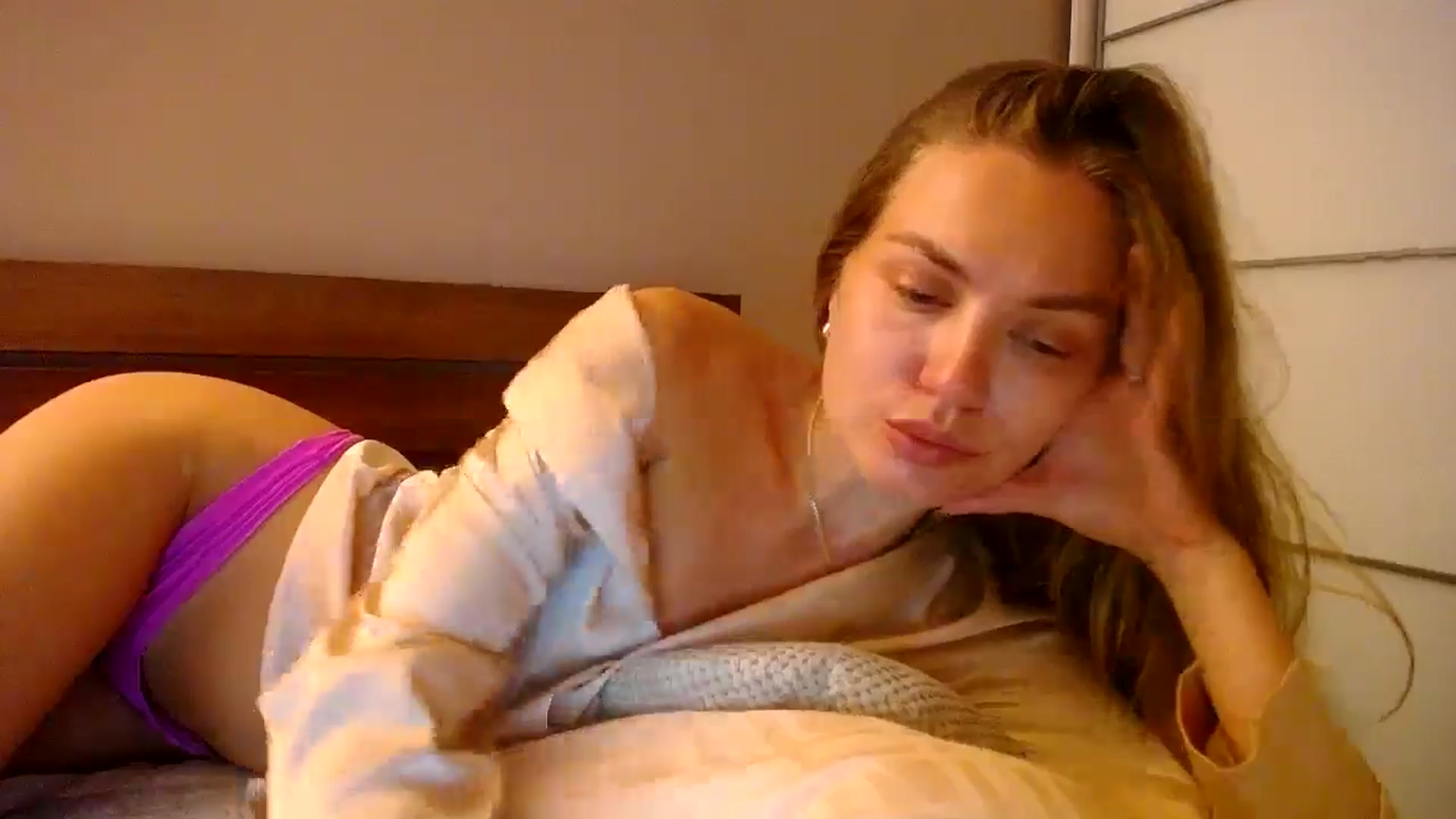 Gallery image thumbnail from StrangerG's myfreecams stream on, 07/03/2024, 20:07 image 5 of 20
