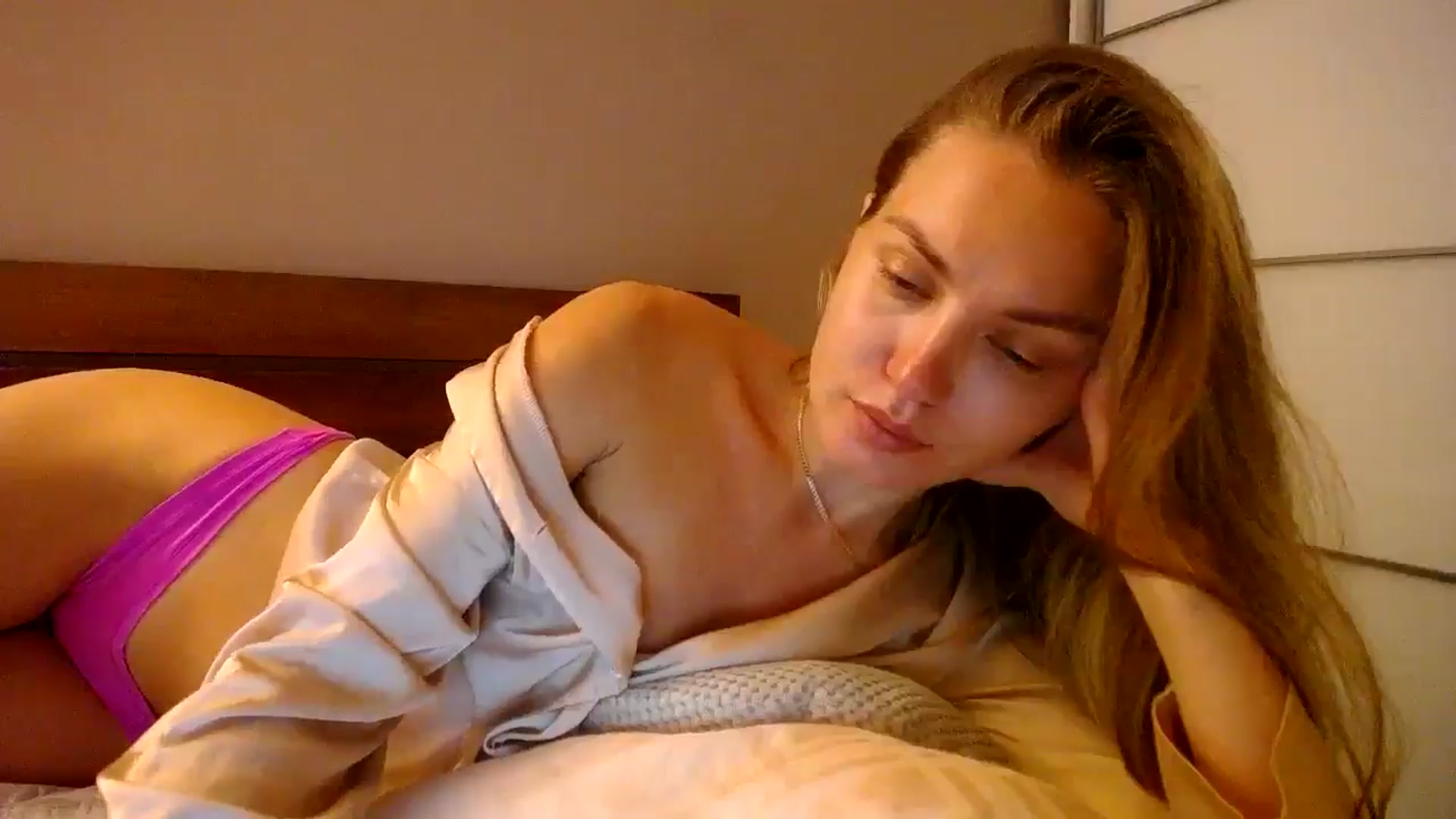 Gallery image thumbnail from StrangerG's myfreecams stream on, 07/03/2024, 20:07 image 10 of 20