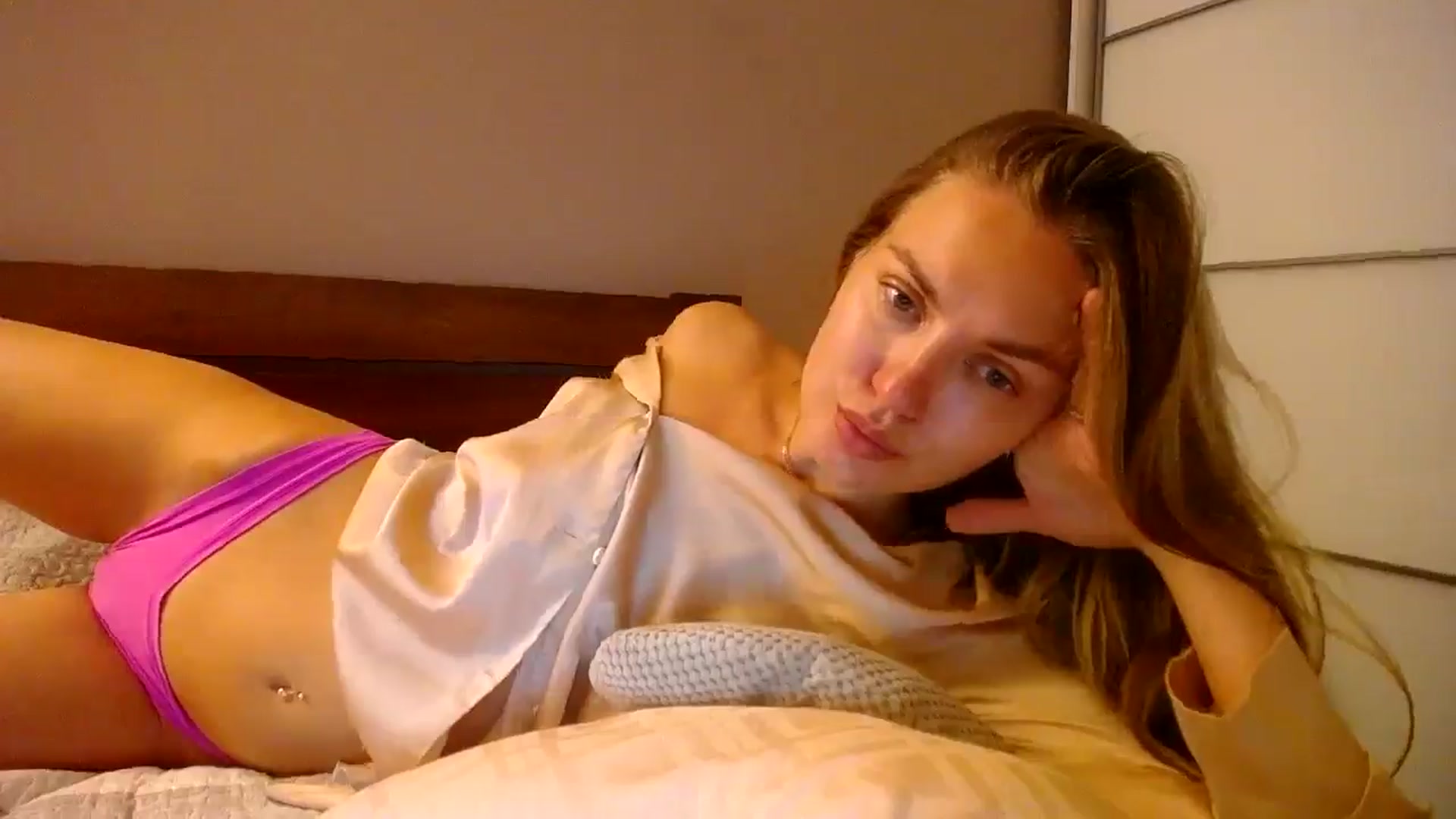 Gallery image thumbnail from StrangerG's myfreecams stream on, 07/03/2024, 20:07 image 6 of 20