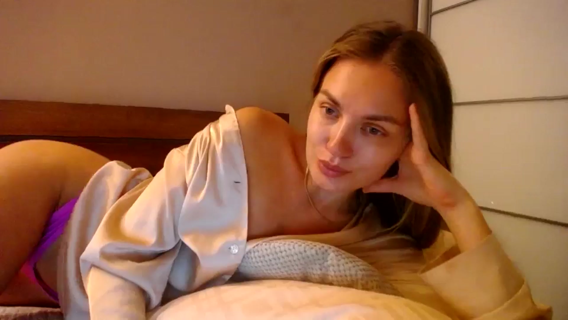 Gallery image thumbnail from StrangerG's myfreecams stream on, 07/03/2024, 20:07 image 2 of 20