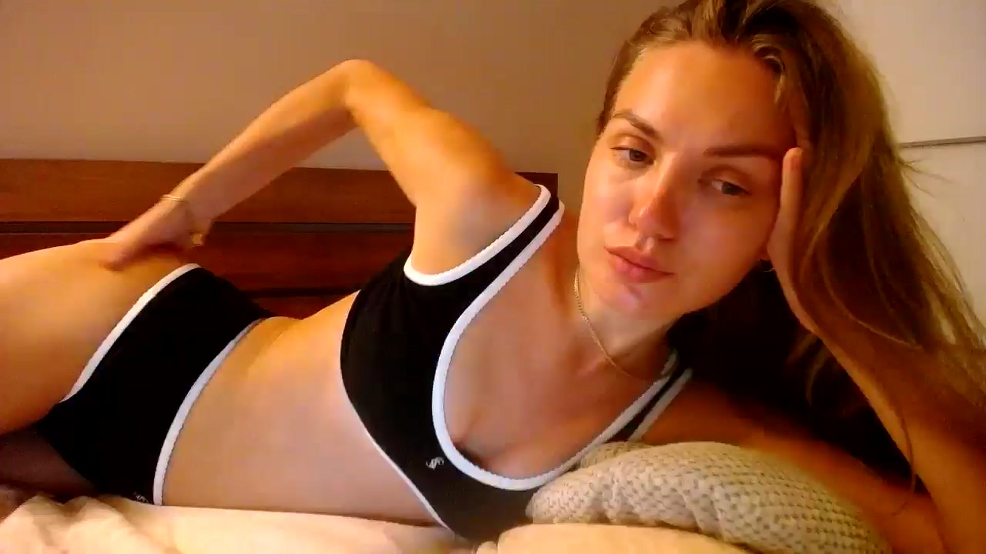 Gallery image thumbnail from StrangerG's myfreecams stream on, 07/04/2024, 21:14 image 1 of 20