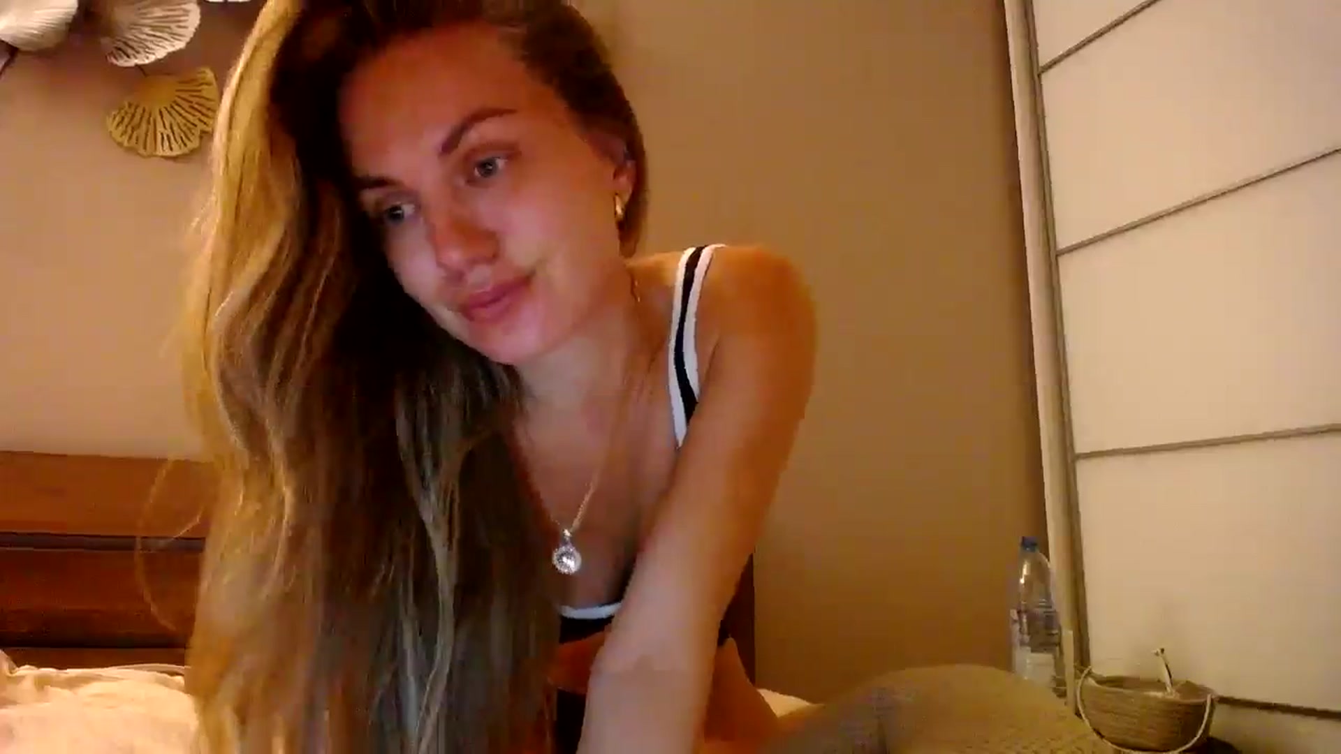 Gallery image thumbnail from StrangerG's myfreecams stream on, 07/04/2024, 21:14 image 10 of 20