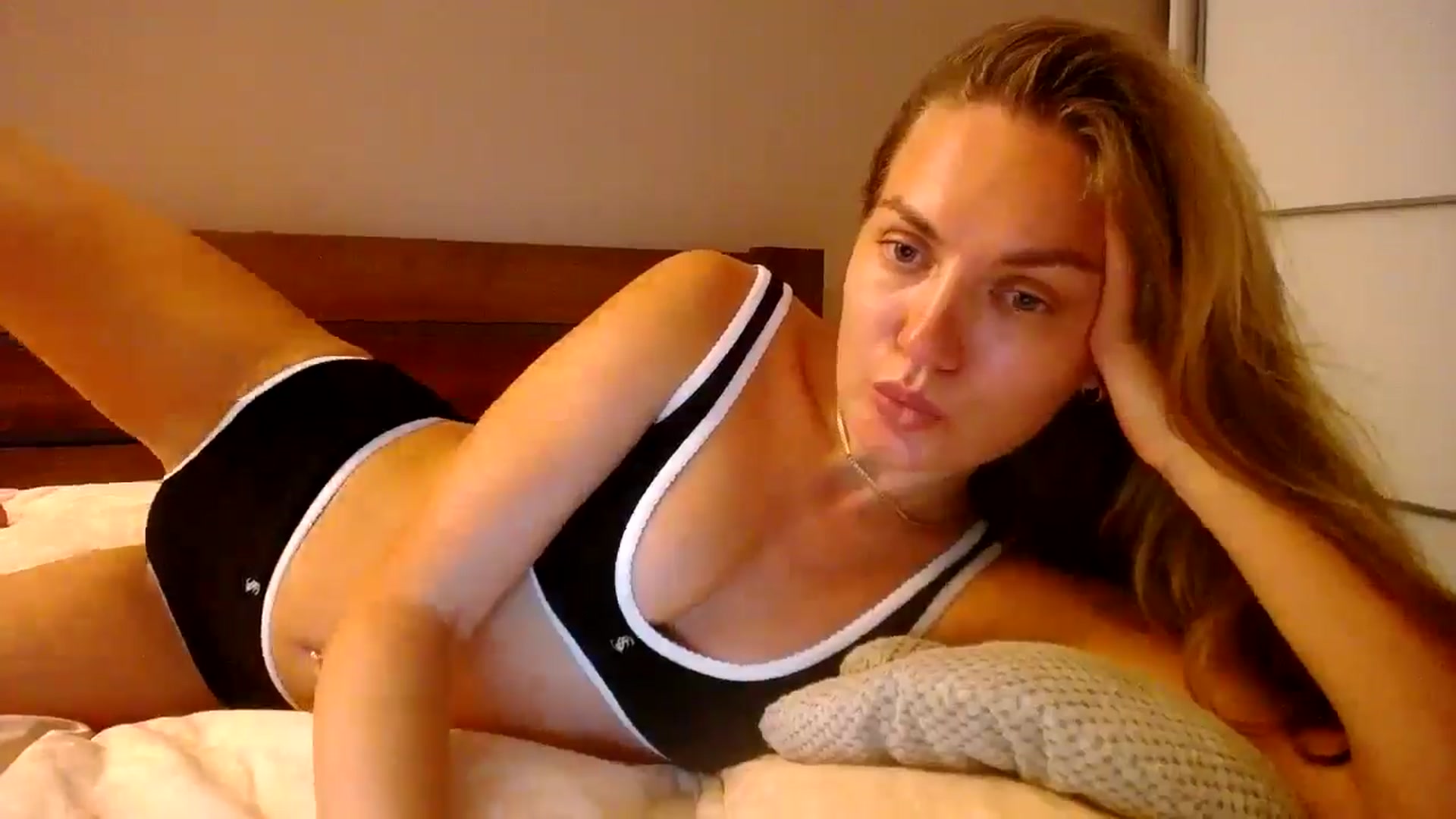 Gallery image thumbnail from StrangerG's myfreecams stream on, 07/04/2024, 21:14 image 3 of 20