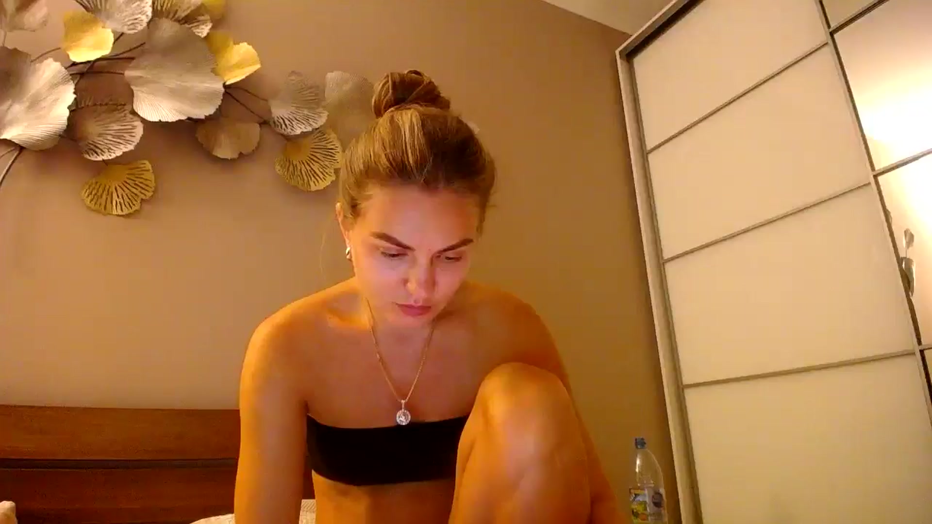 Gallery image thumbnail from StrangerG's myfreecams stream on, 07/22/2024, 21:43 image 3 of 20