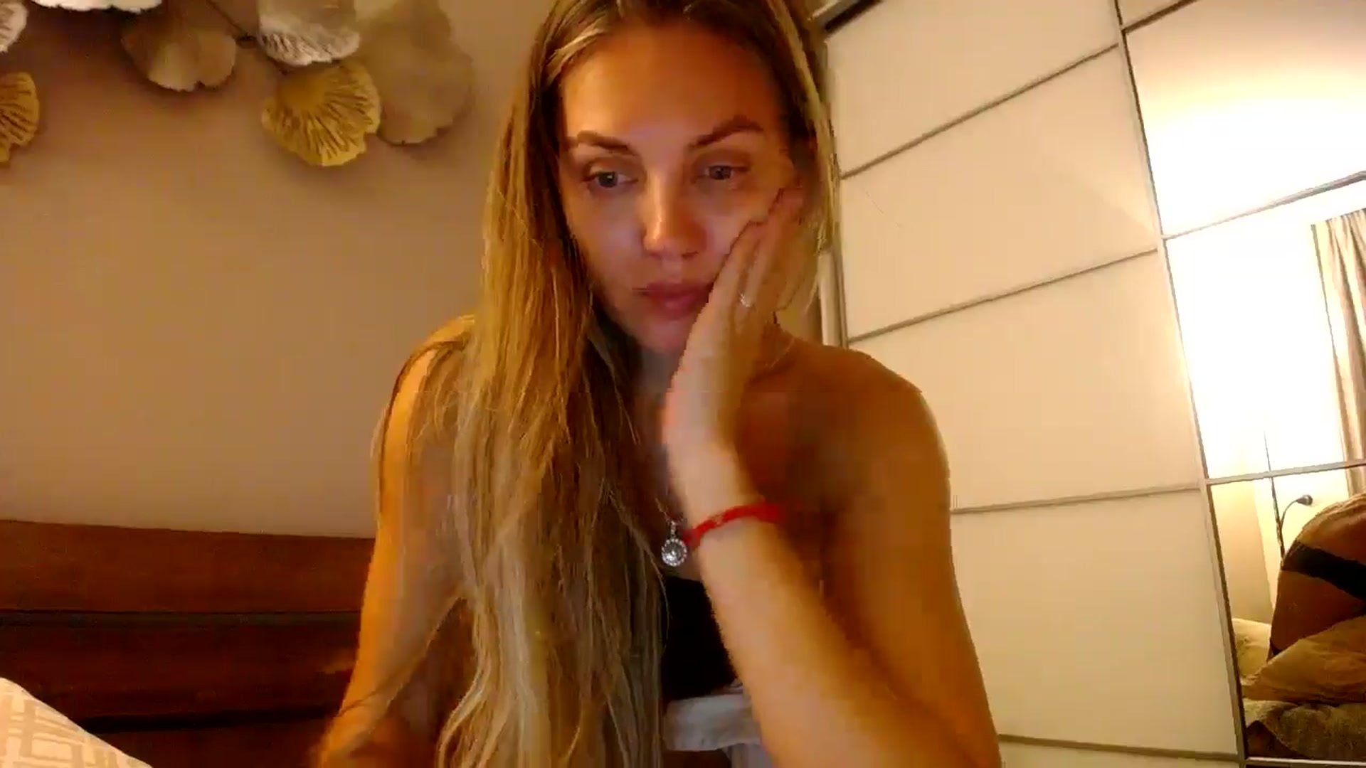 Gallery image thumbnail from StrangerG's myfreecams stream on, 08/01/2024, 21:23 image 17 of 20