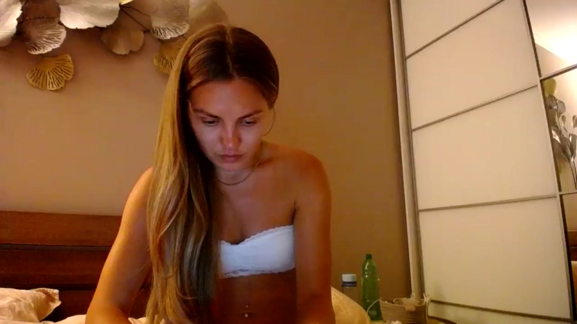 Gallery image thumbnail from StrangerG's myfreecams stream on, 08/02/2024, 20:49 image 18 of 20