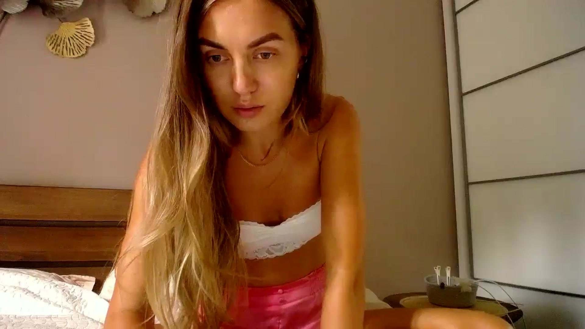 Gallery image thumbnail from StrangerG's myfreecams stream on, 08/06/2024, 12:40 image 17 of 20