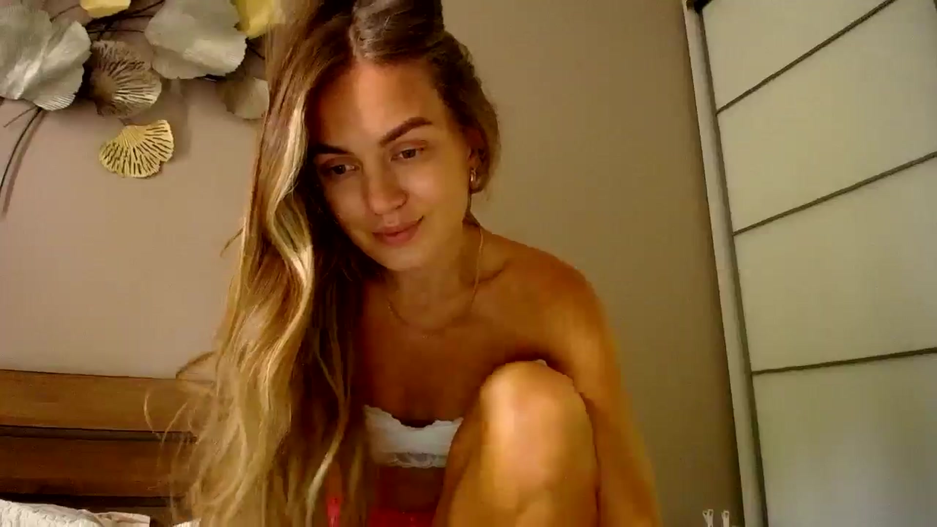 Gallery image thumbnail from StrangerG's myfreecams stream on, 08/06/2024, 12:40 image 8 of 20