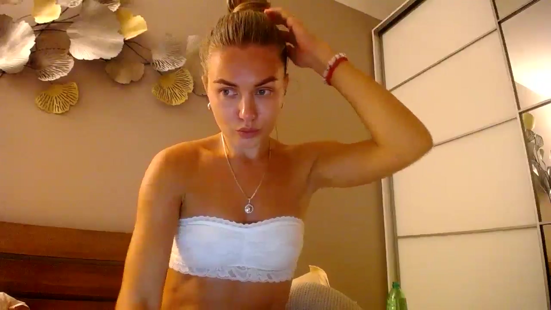 Gallery image thumbnail from StrangerG's myfreecams stream on, 08/07/2024, 20:54 image 19 of 20