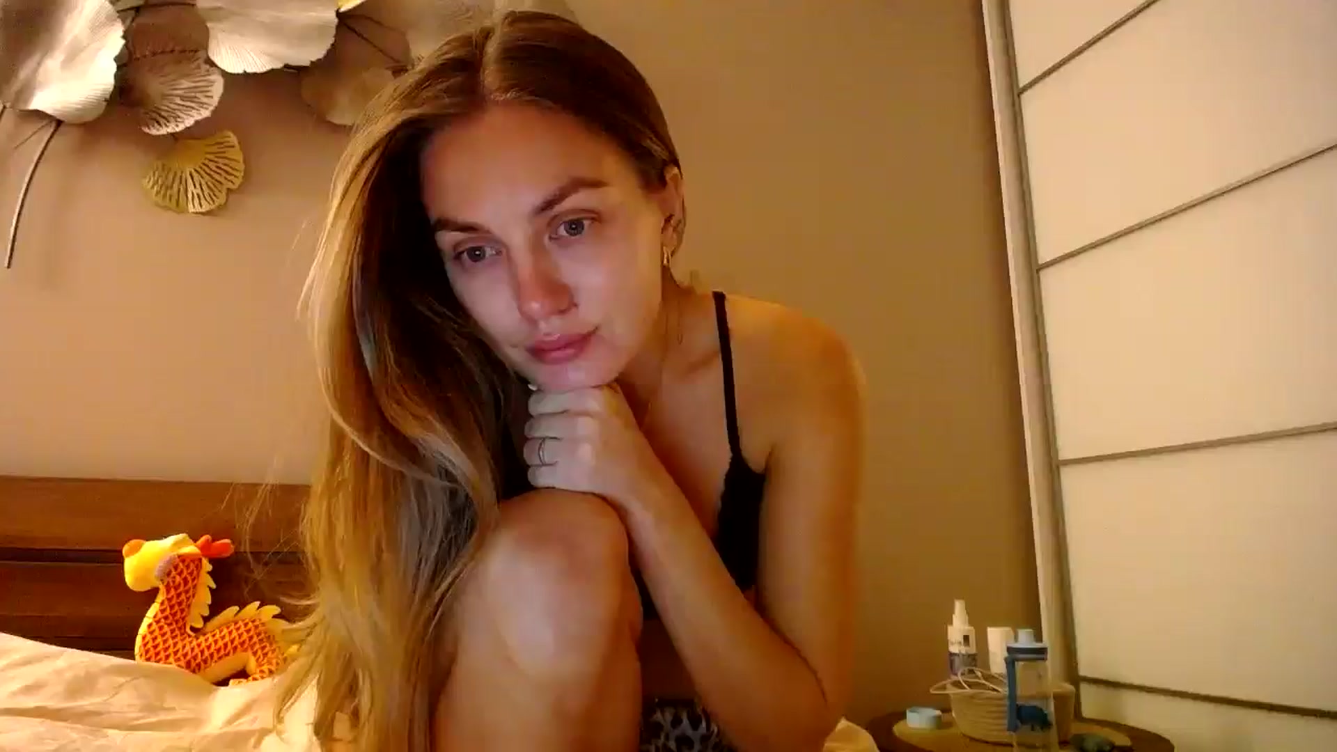 Gallery image thumbnail from StrangerG's myfreecams stream on, 11/04/2024, 21:55 image 4 of 20