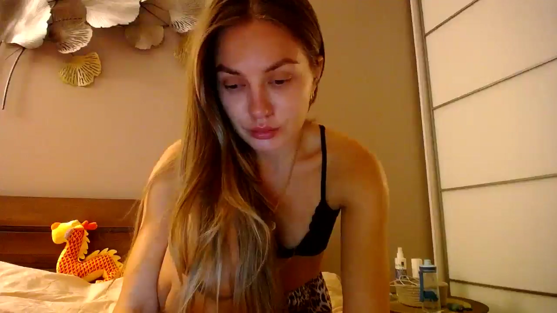 Gallery image thumbnail from StrangerG's myfreecams stream on, 11/04/2024, 21:55 image 5 of 20