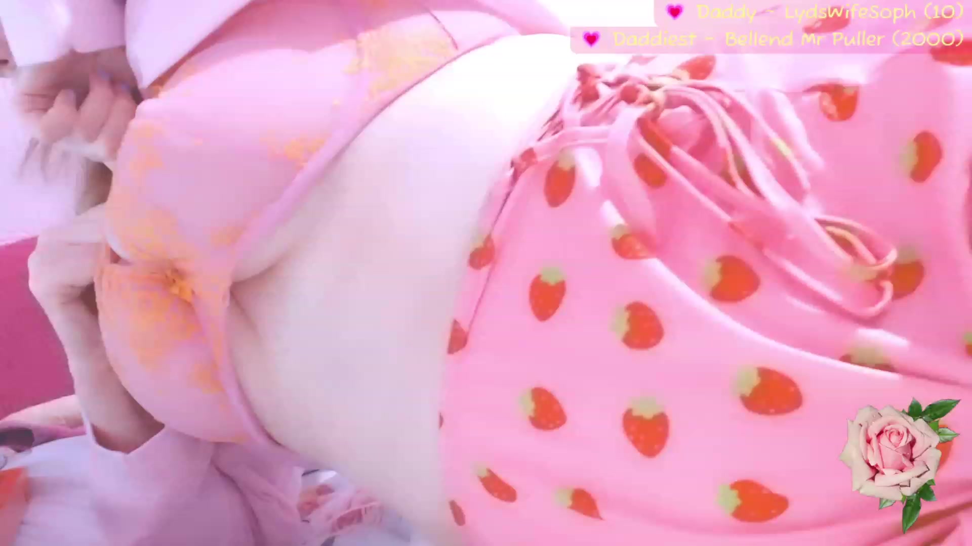 Gallery image thumbnail from StrawbabyJam's myfreecams stream on, 07/23/2023, 20:16 image 8 of 20