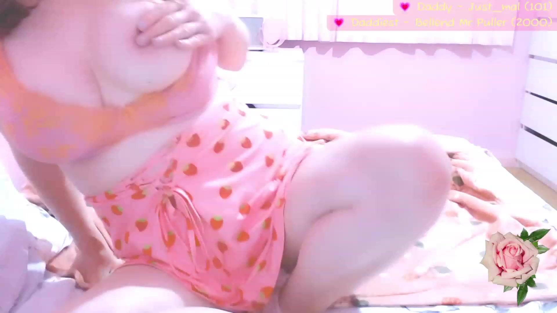 Gallery image thumbnail from StrawbabyJam's myfreecams stream on, 07/23/2023, 20:53 image 16 of 20