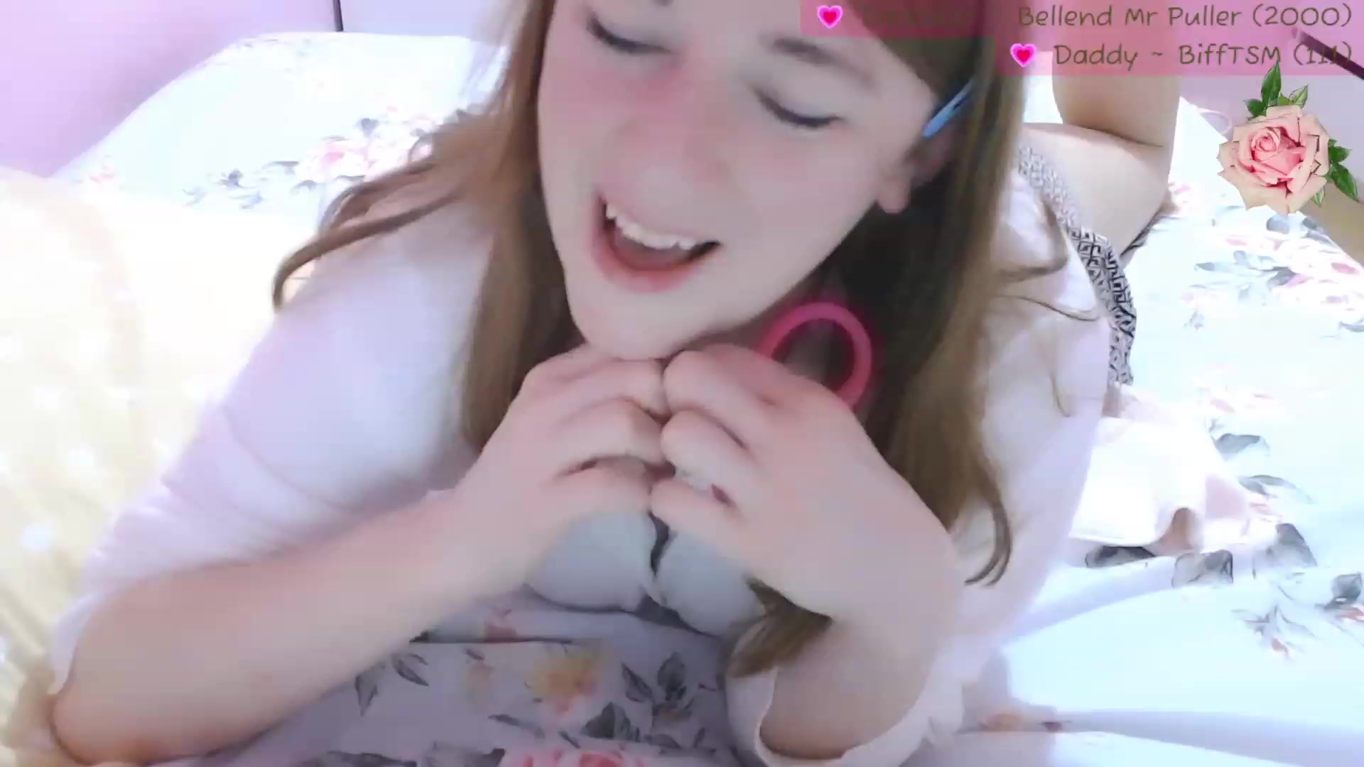 Gallery image thumbnail from StrawbabyJam's myfreecams stream on, 07/24/2023, 21:37 image 9 of 20