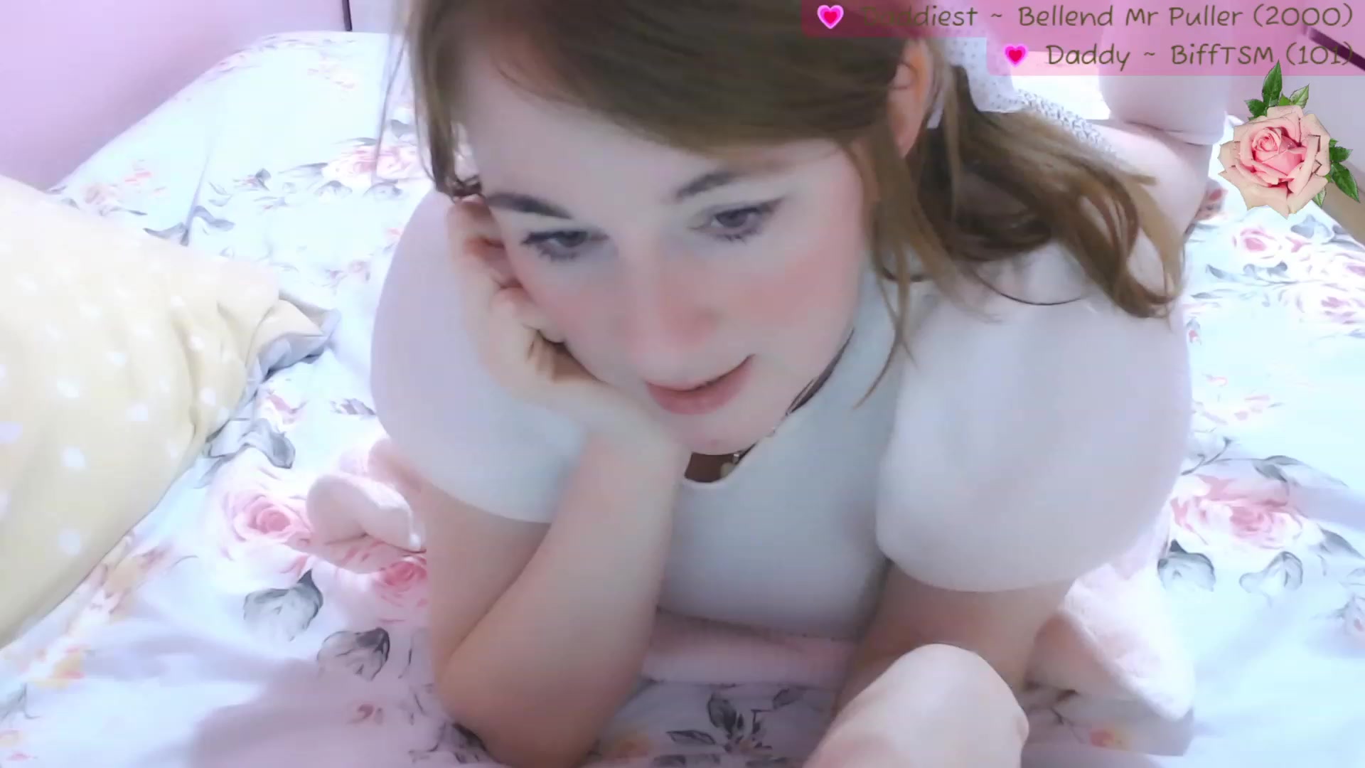 Gallery image thumbnail from StrawbabyJam's myfreecams stream on, 07/25/2023, 21:36 image 4 of 20