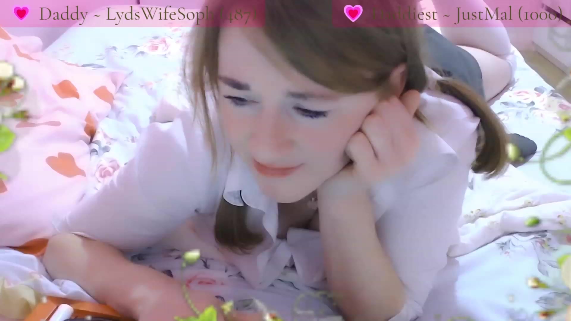 Gallery image thumbnail from StrawbabyJam's myfreecams stream on, 08/03/2023, 21:57 image 9 of 20