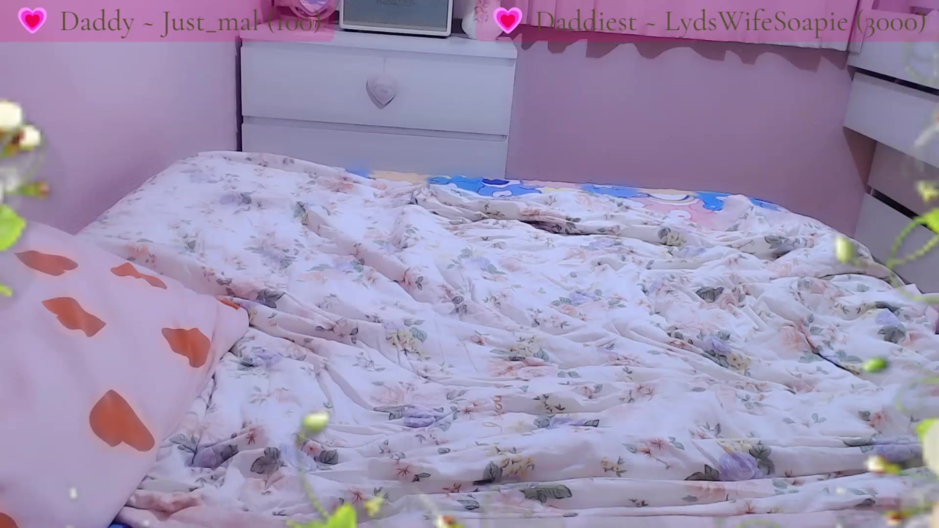 Gallery image thumbnail from StrawbabyJam's myfreecams stream on, 08/08/2023, 22:43 image 20 of 20